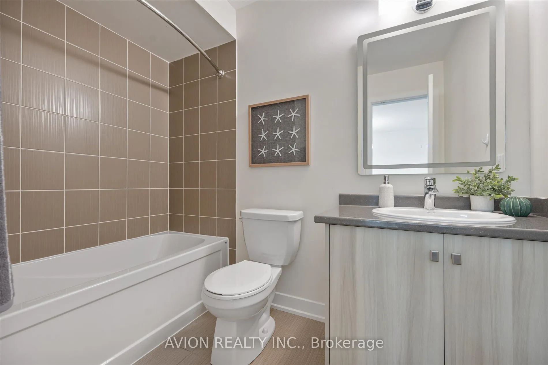 96 Donald Fleming Way N, #124