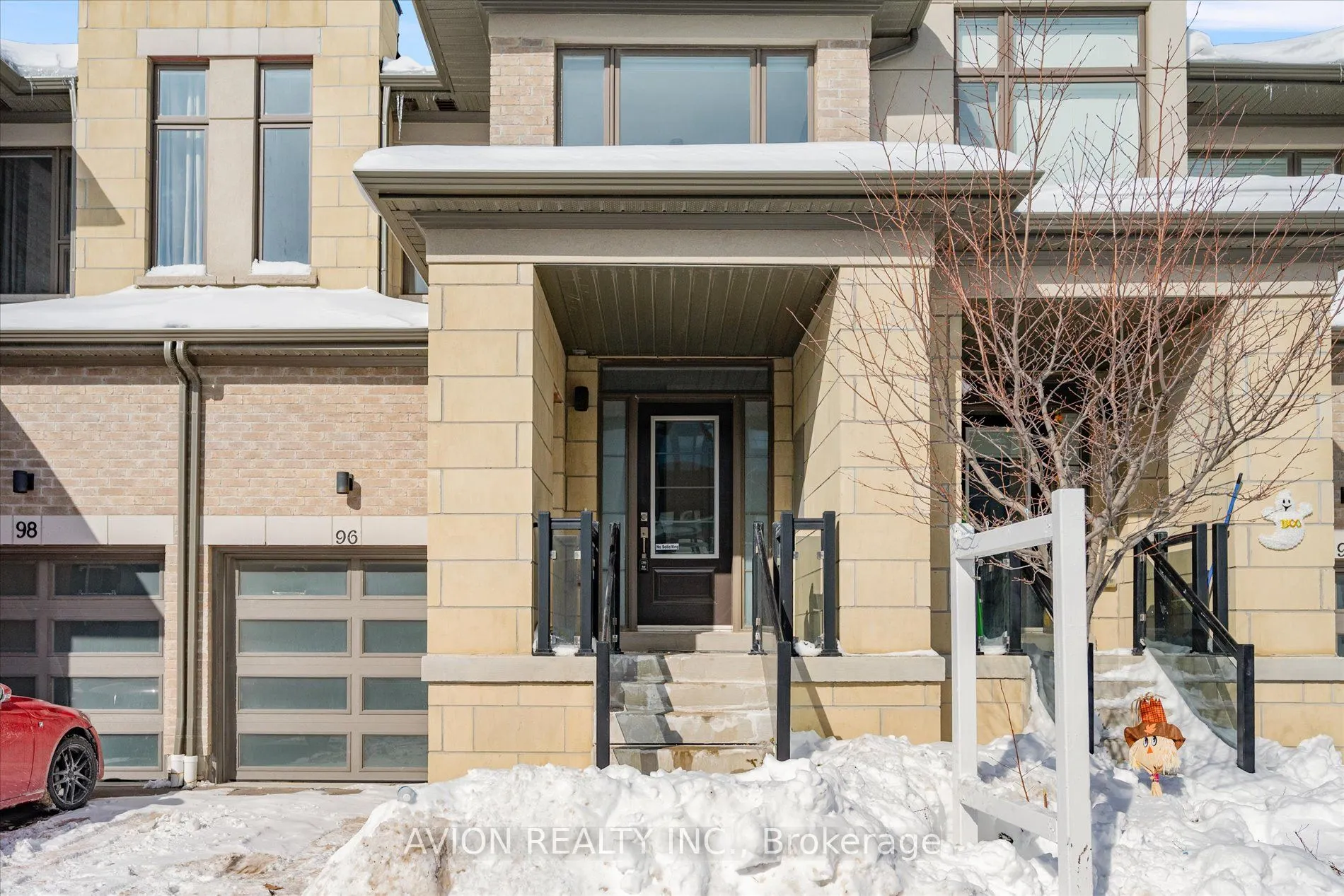 96 Donald Fleming Way N, #124
