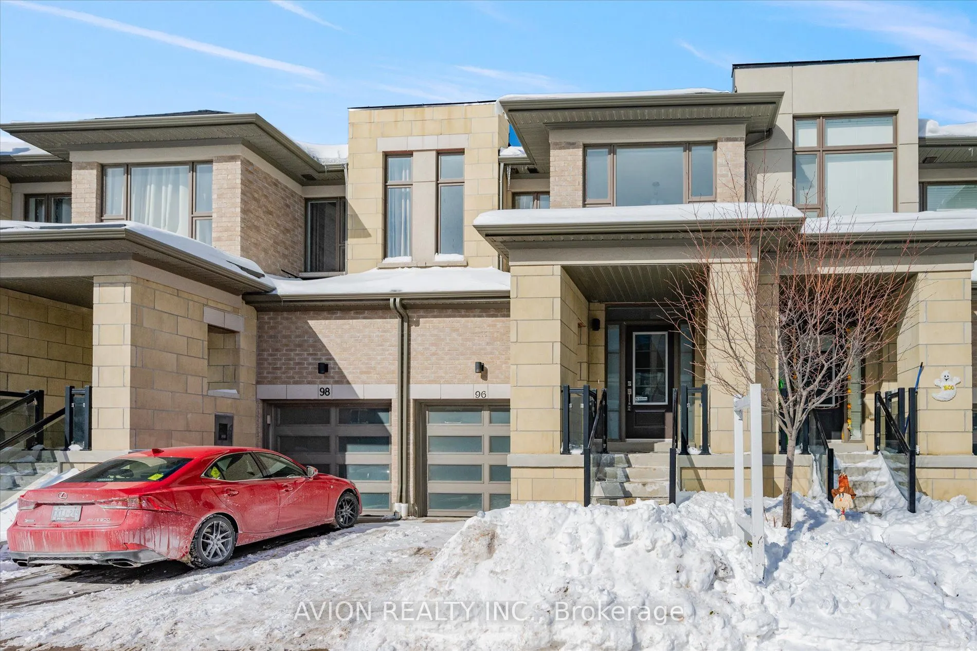 96 Donald Fleming Way N, #124