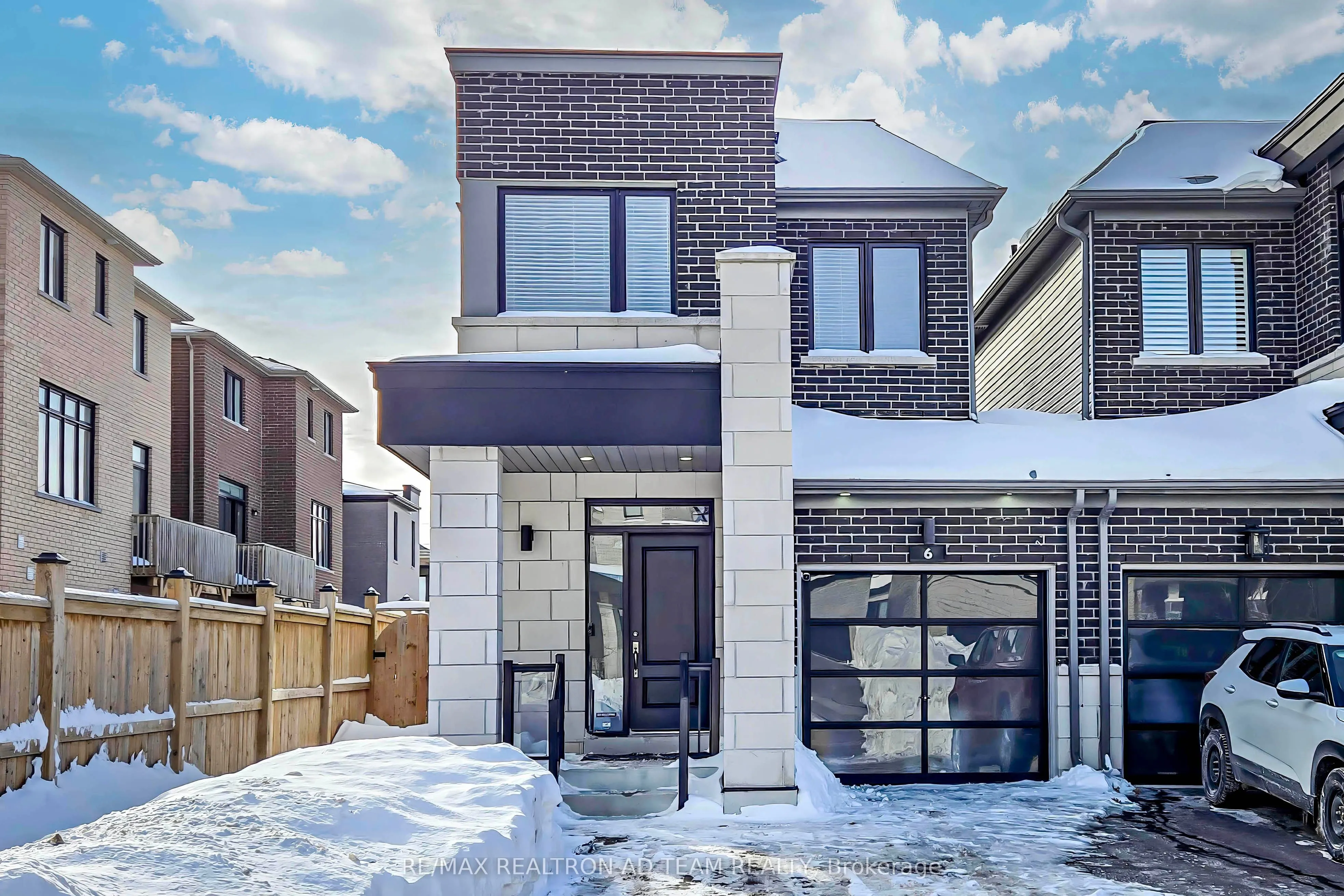 6 Larkin Lane