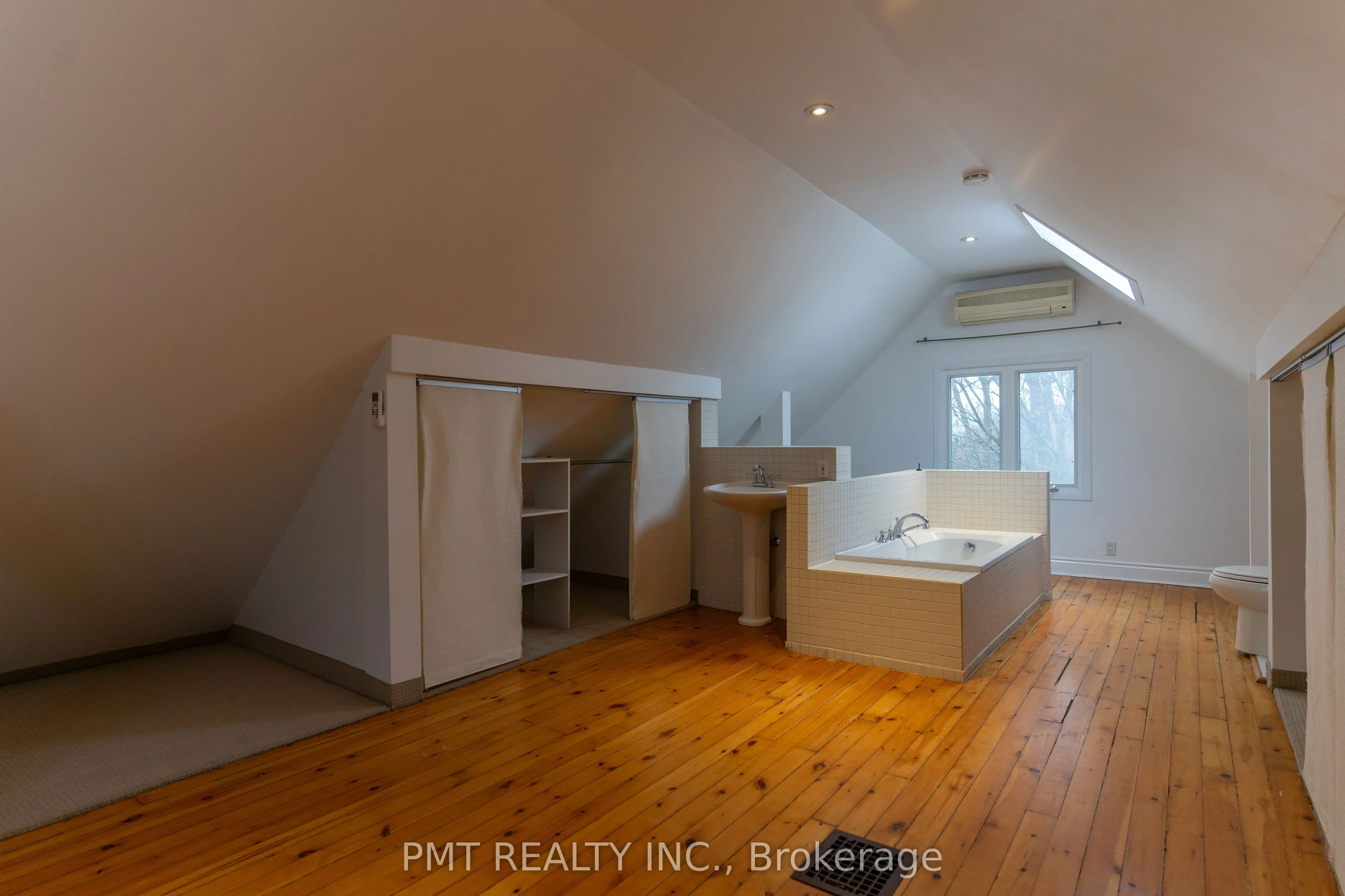 238 Woodfield Road