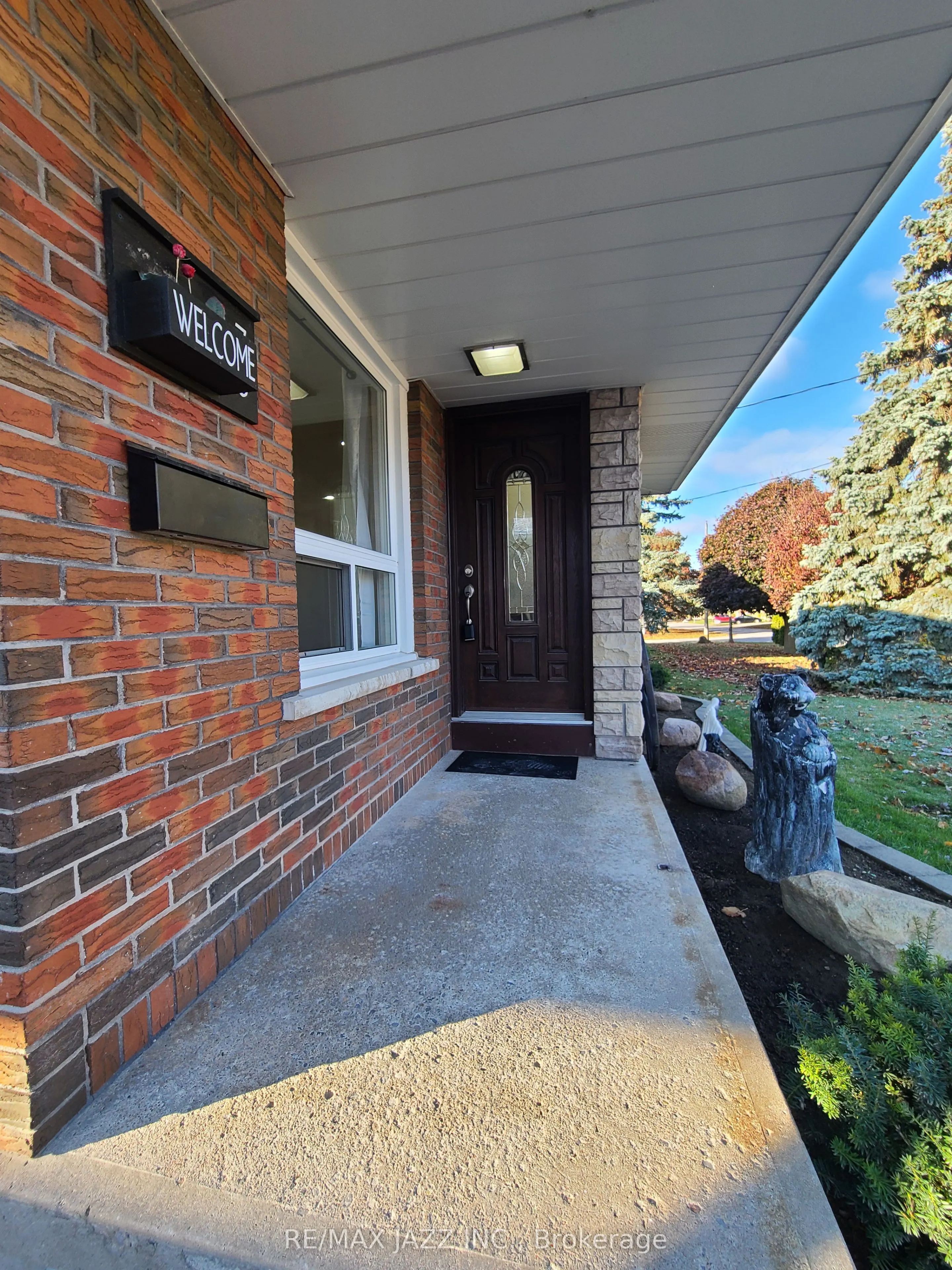78 Parkway Crescent, #Upper