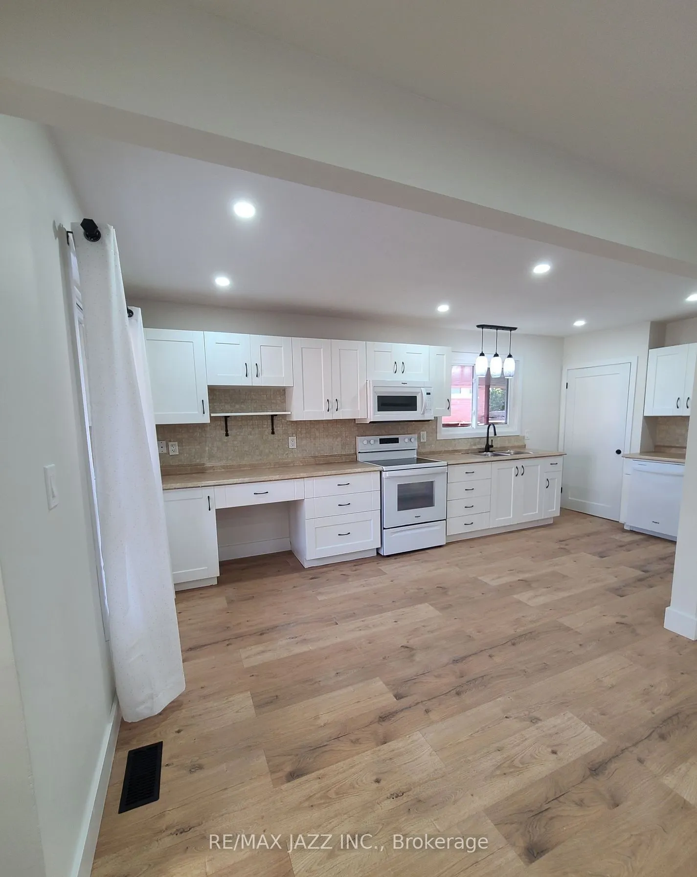 78 Parkway Crescent, #Upper