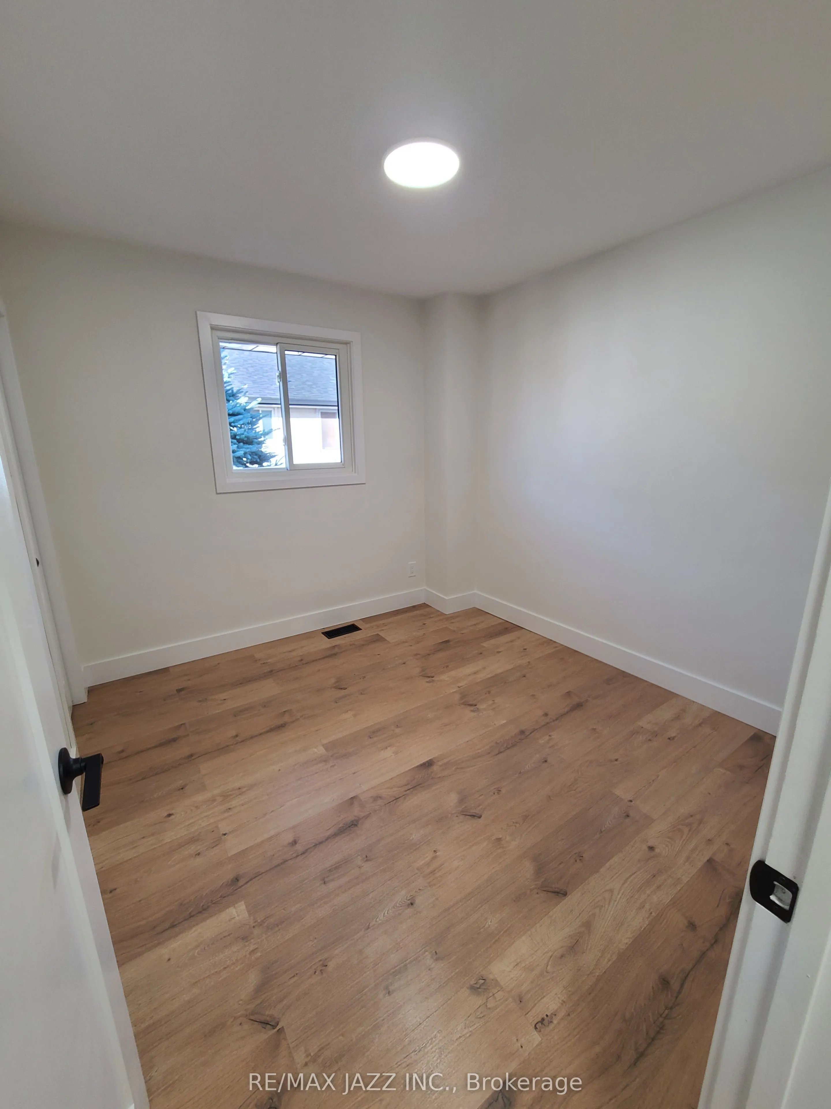 78 Parkway Crescent, #Upper