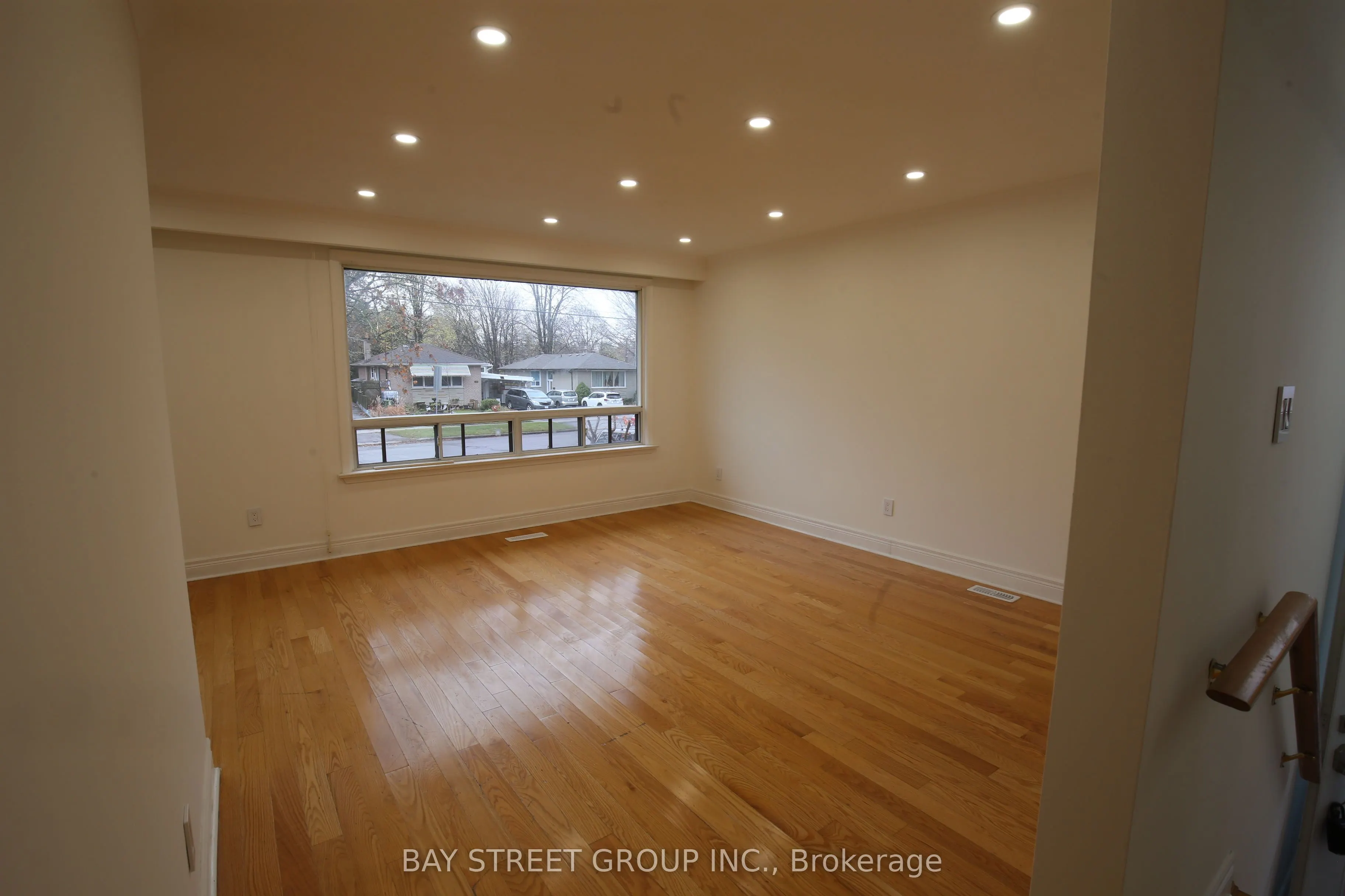 27 Manorwood Road