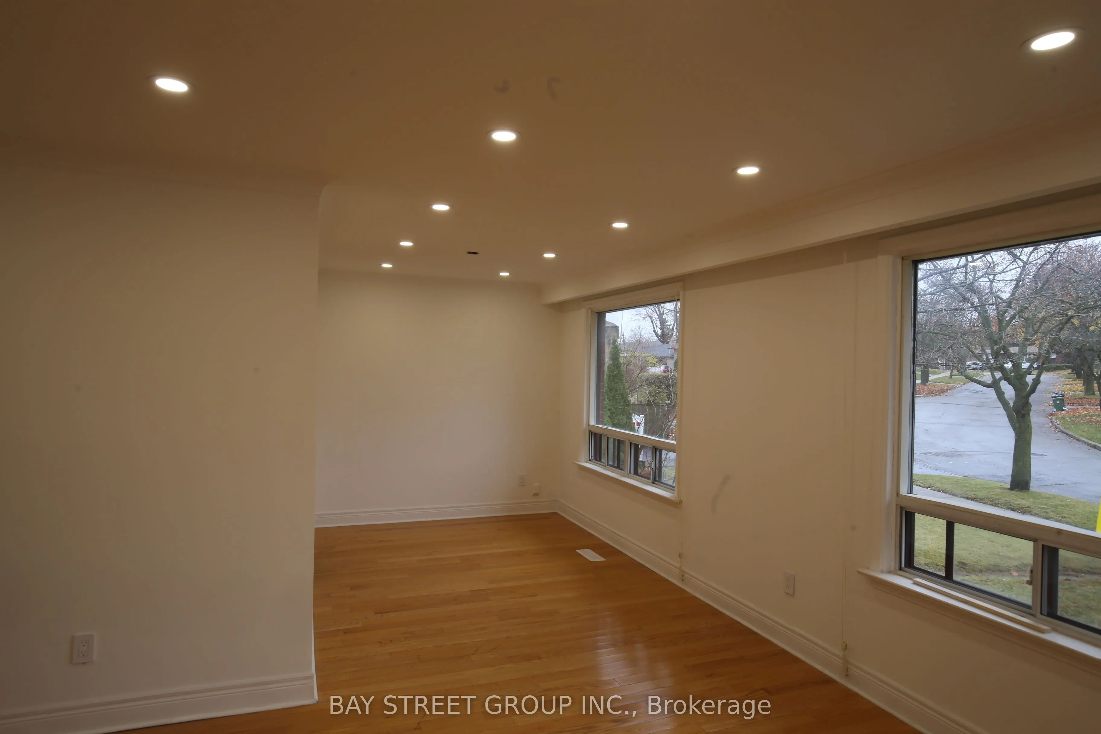 27 Manorwood Road