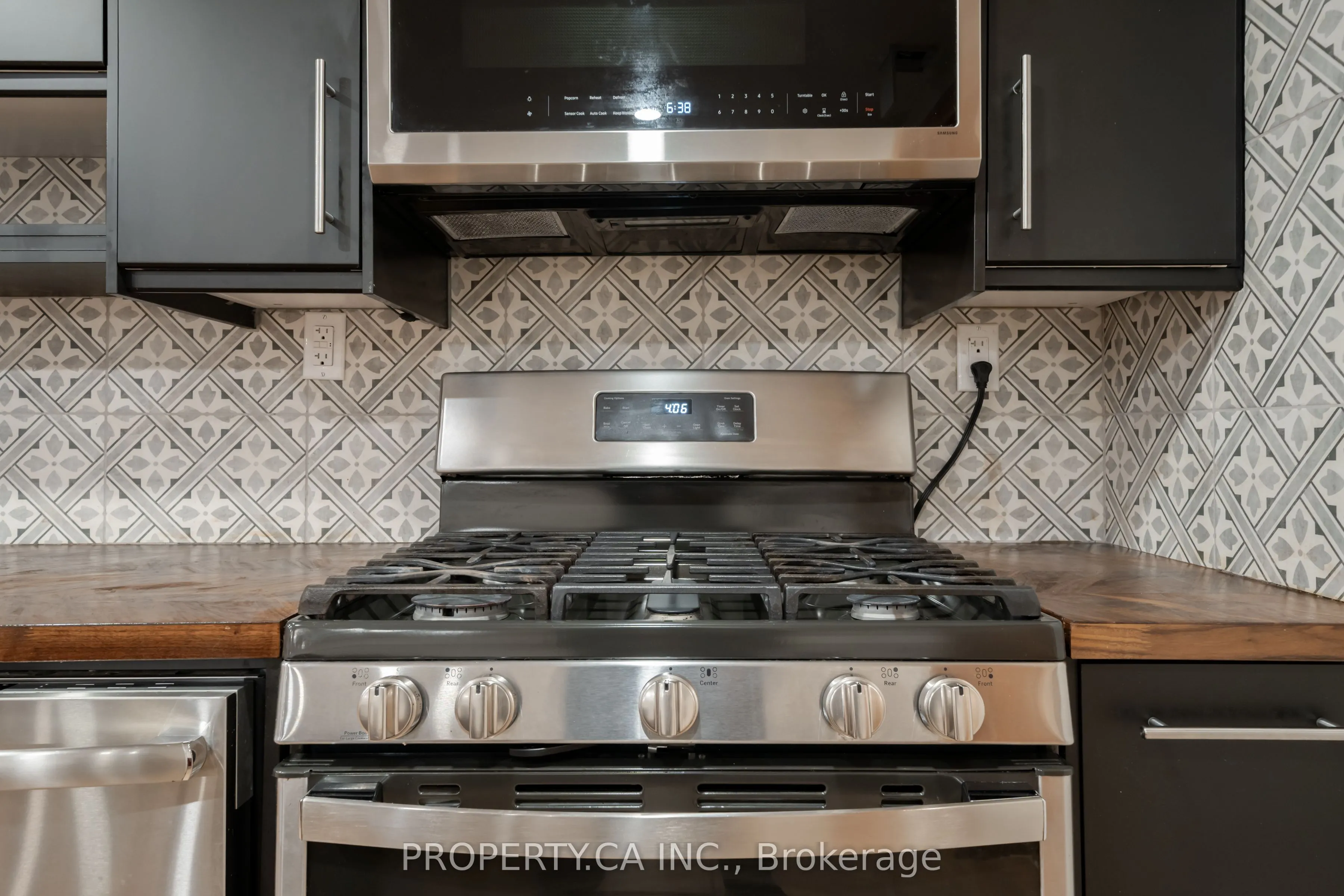 300 East Avenue, #Lower