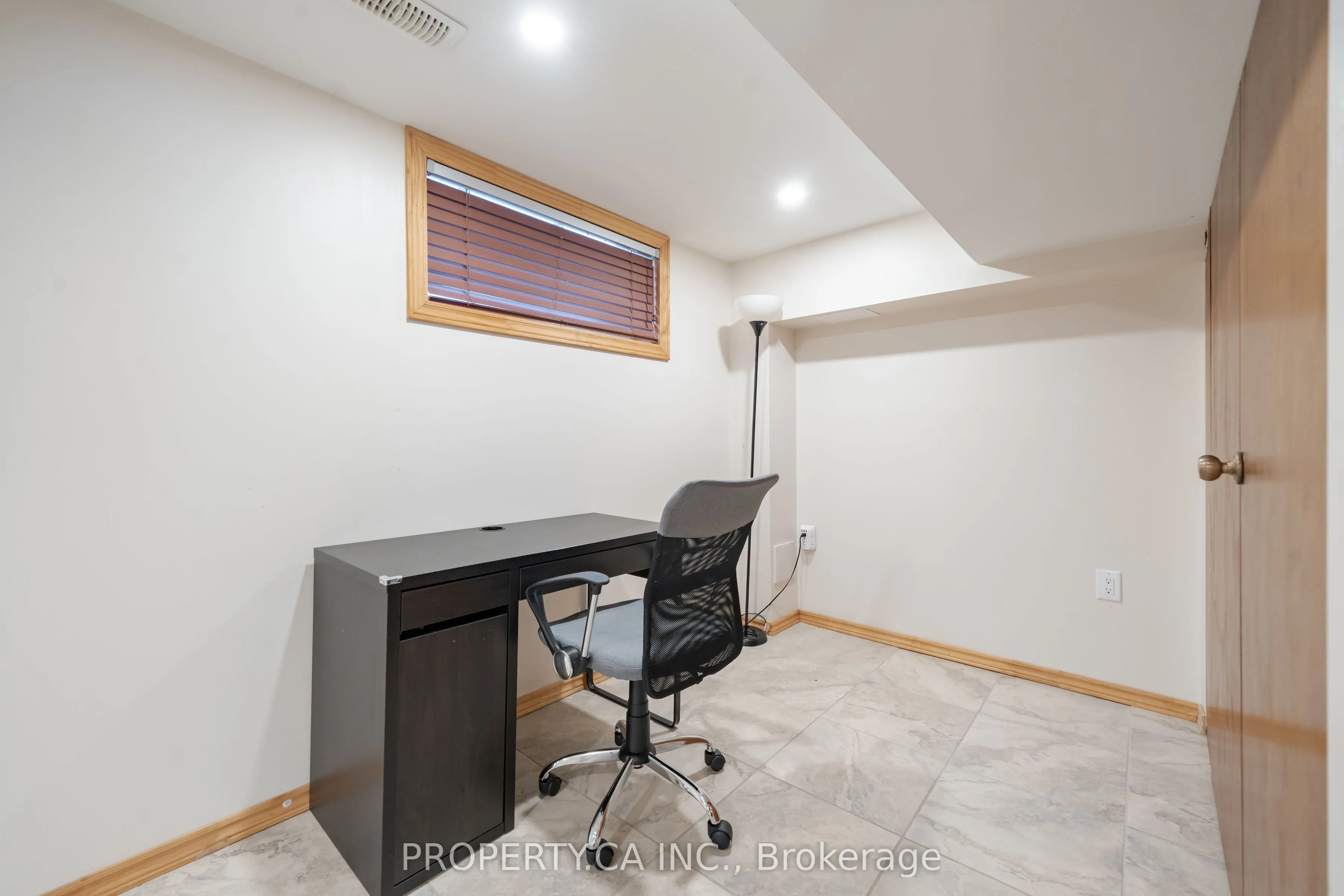 300 East Avenue, #Lower
