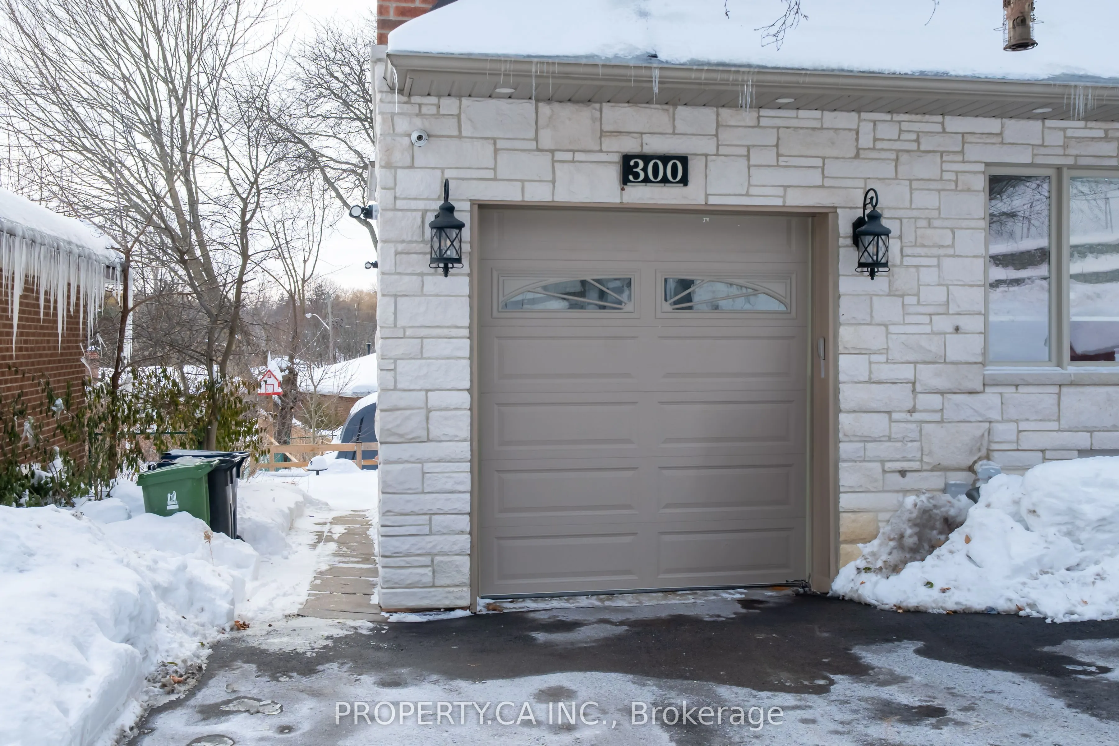 300 East Avenue, #Lower