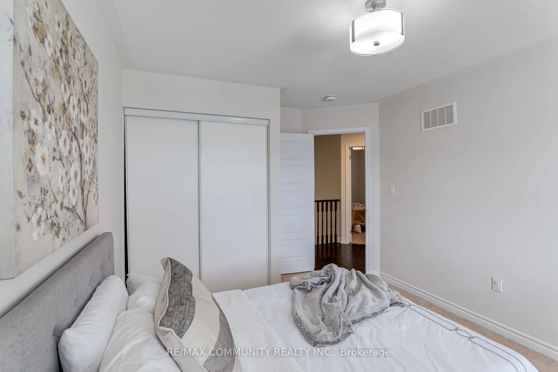 1044 Cameo Street