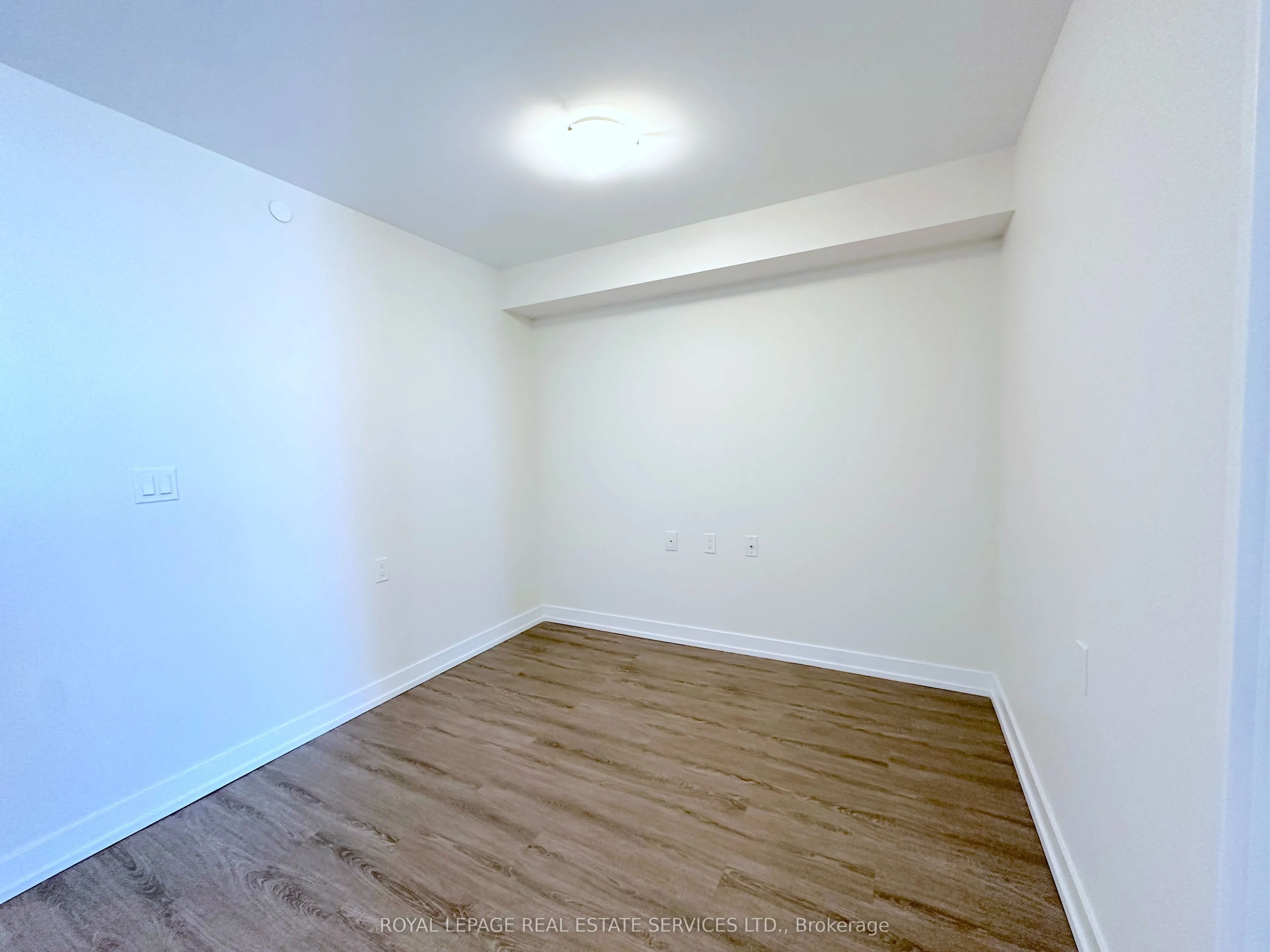 420 Harwood Avenue, #807