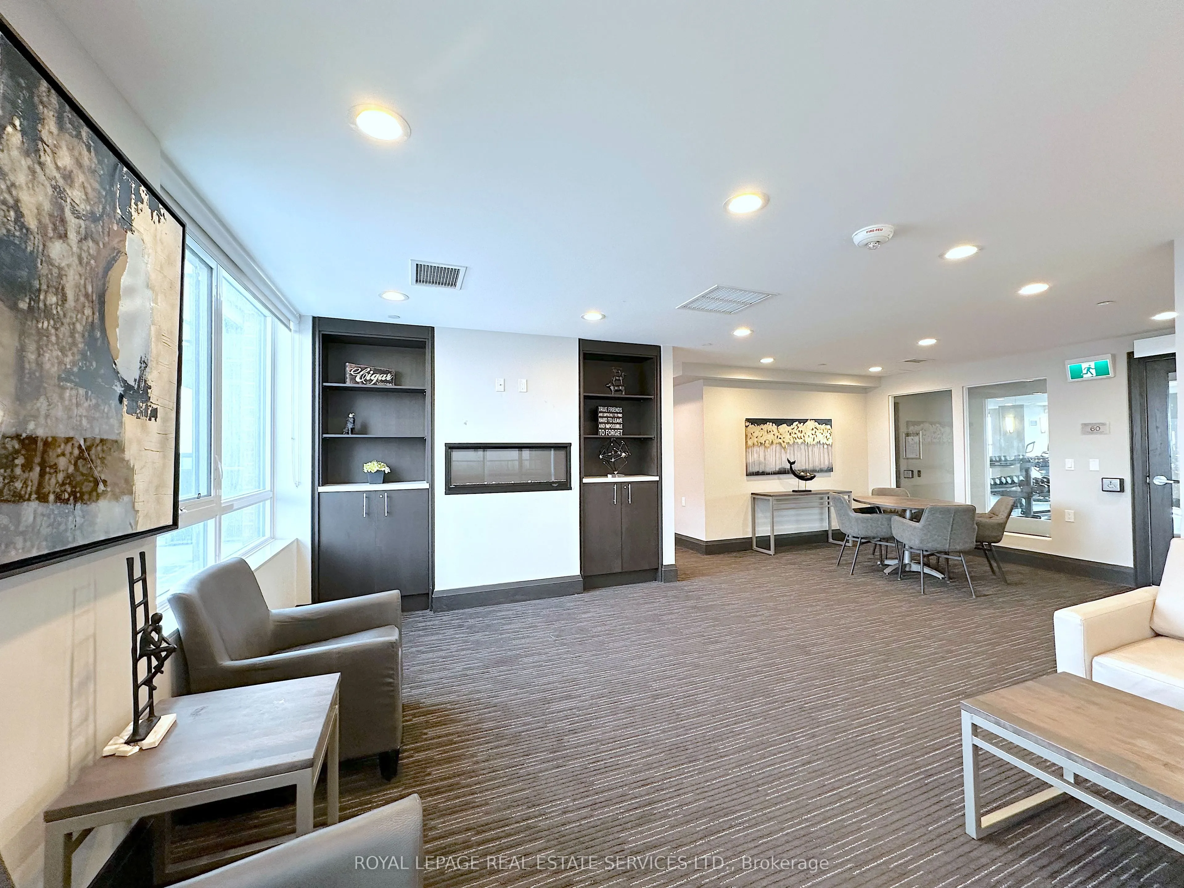 420 Harwood Avenue, #807