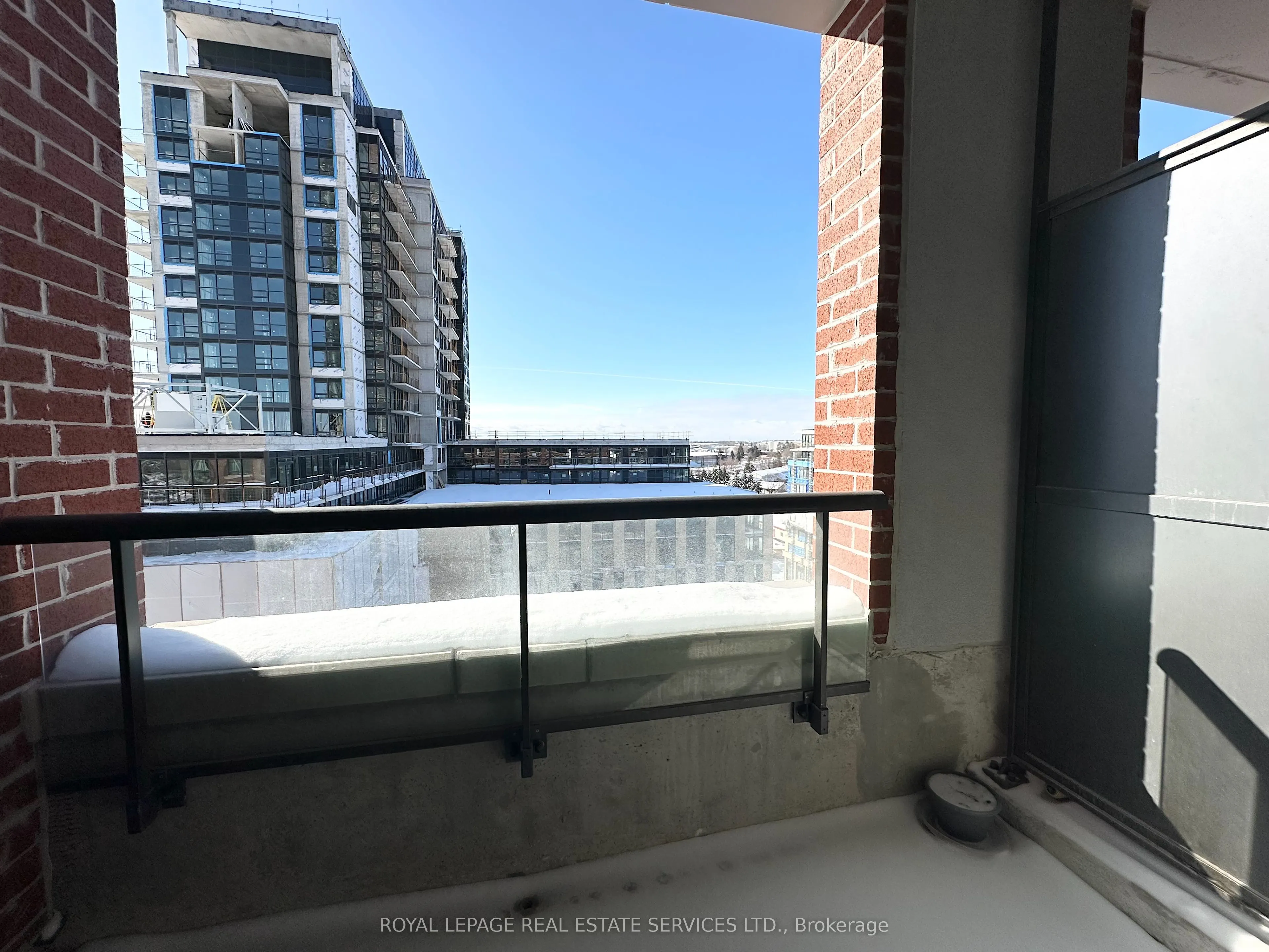 420 Harwood Avenue, #807