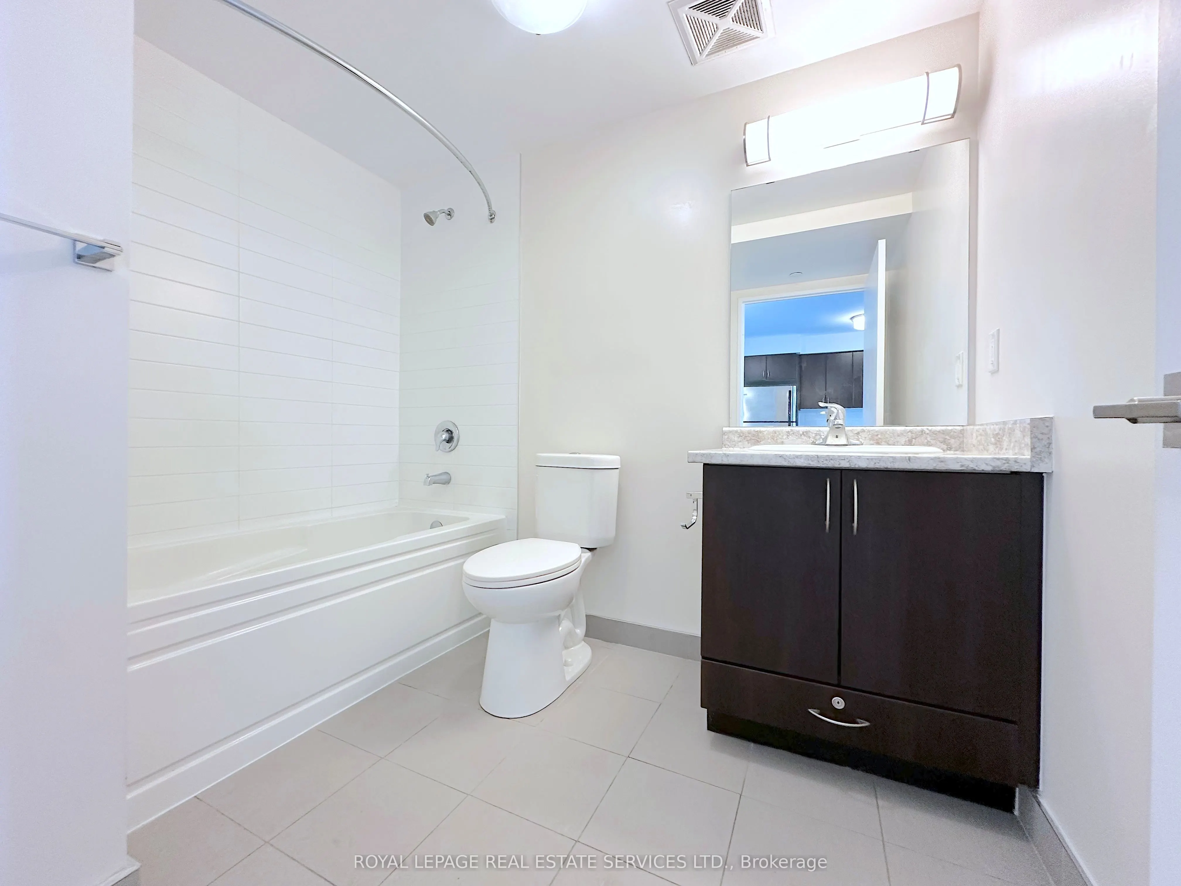 420 Harwood Avenue, #807
