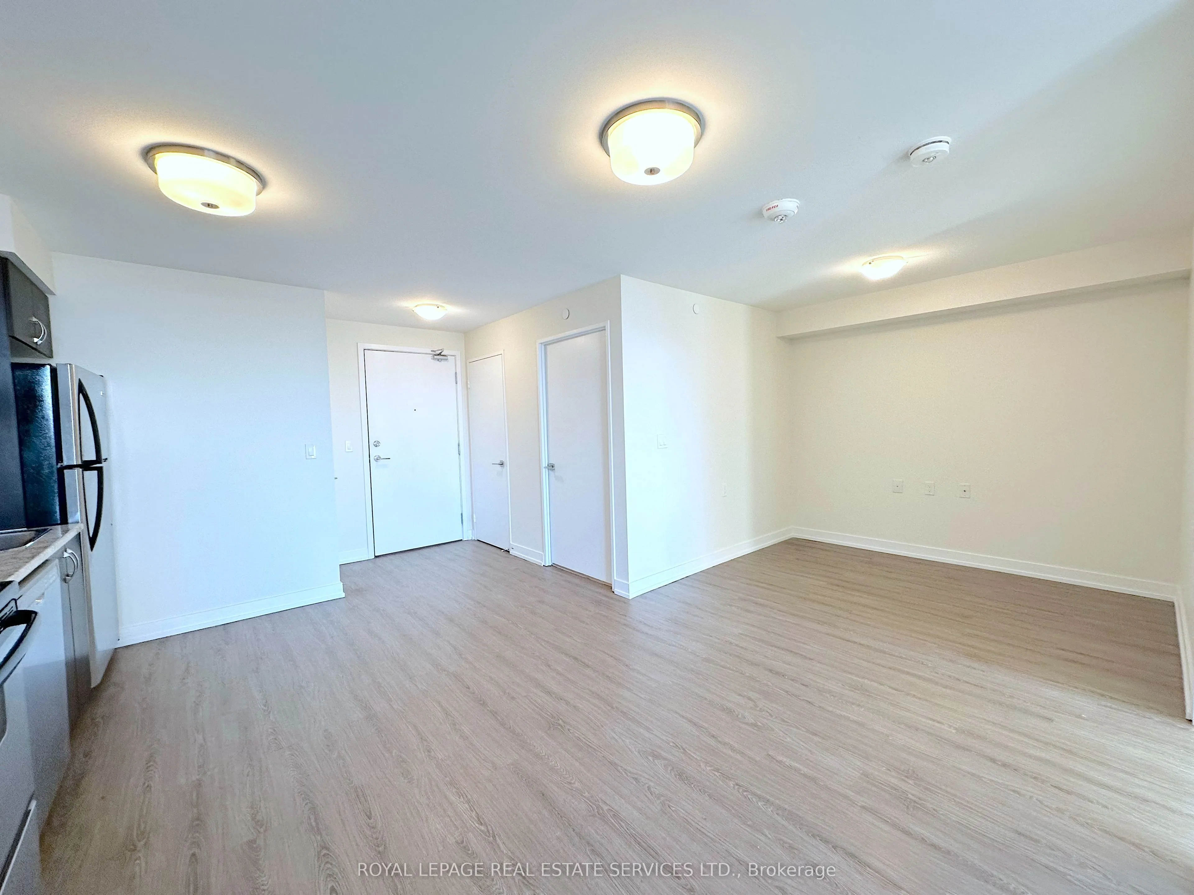 420 Harwood Avenue, #807