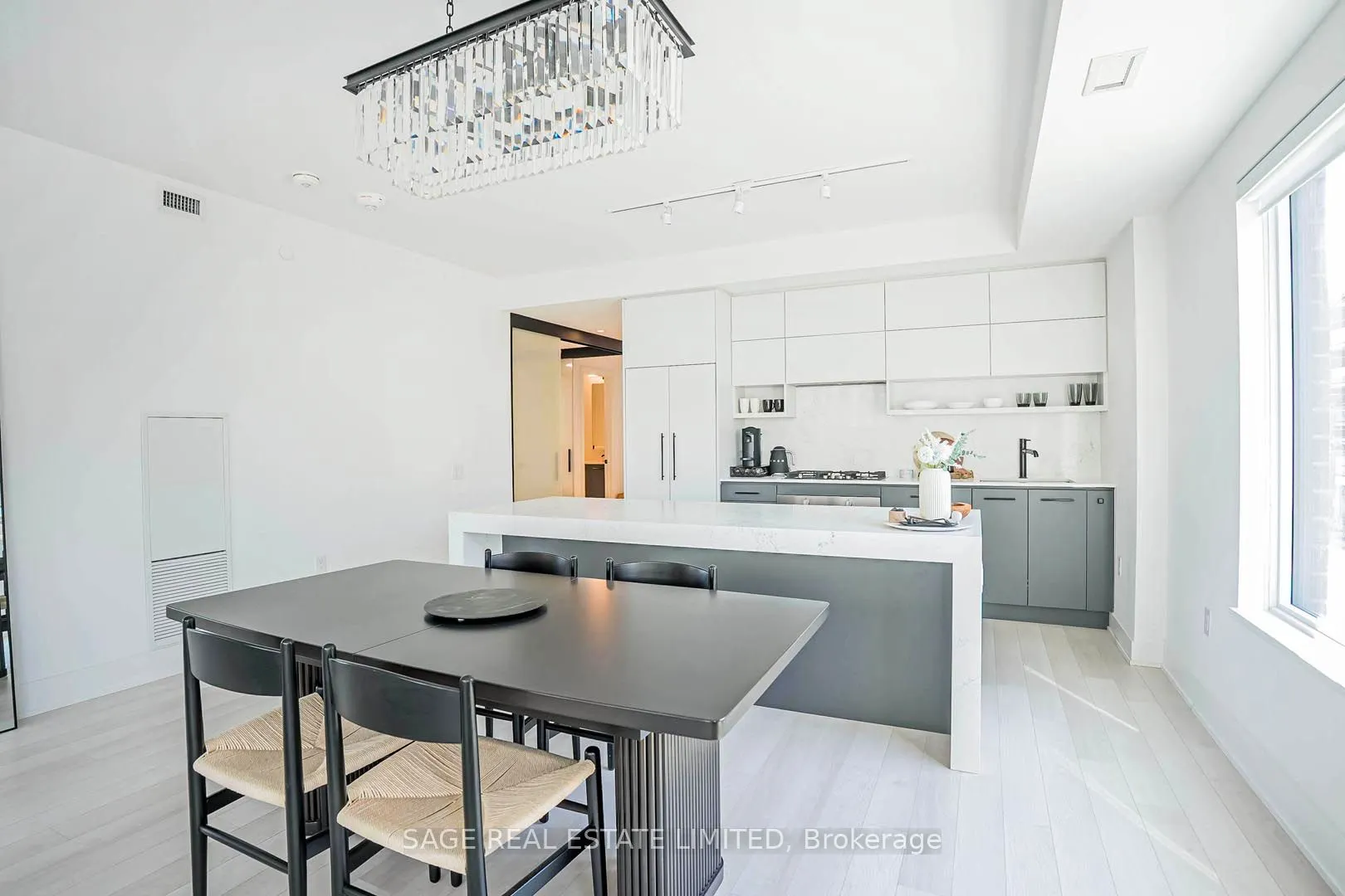 1888 Queen Street E #206