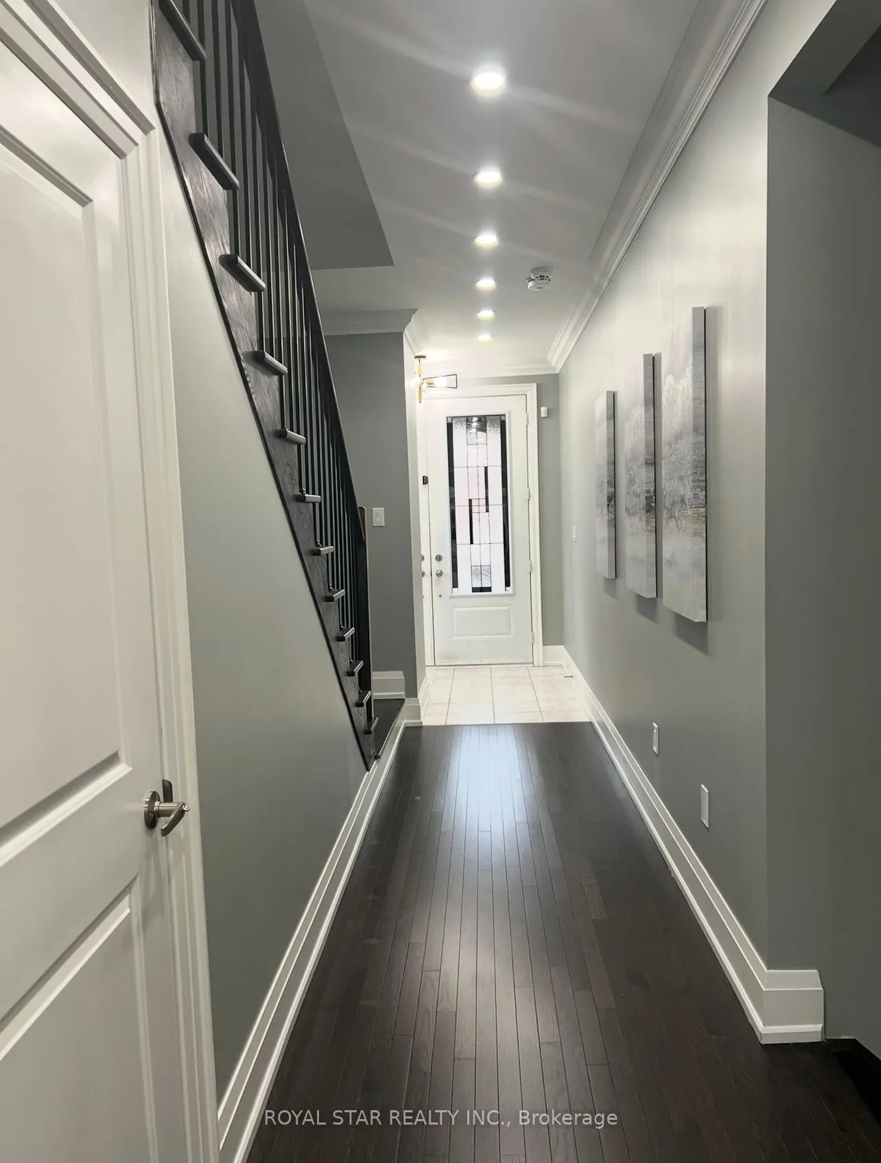 25 Christine Elliott Avenue