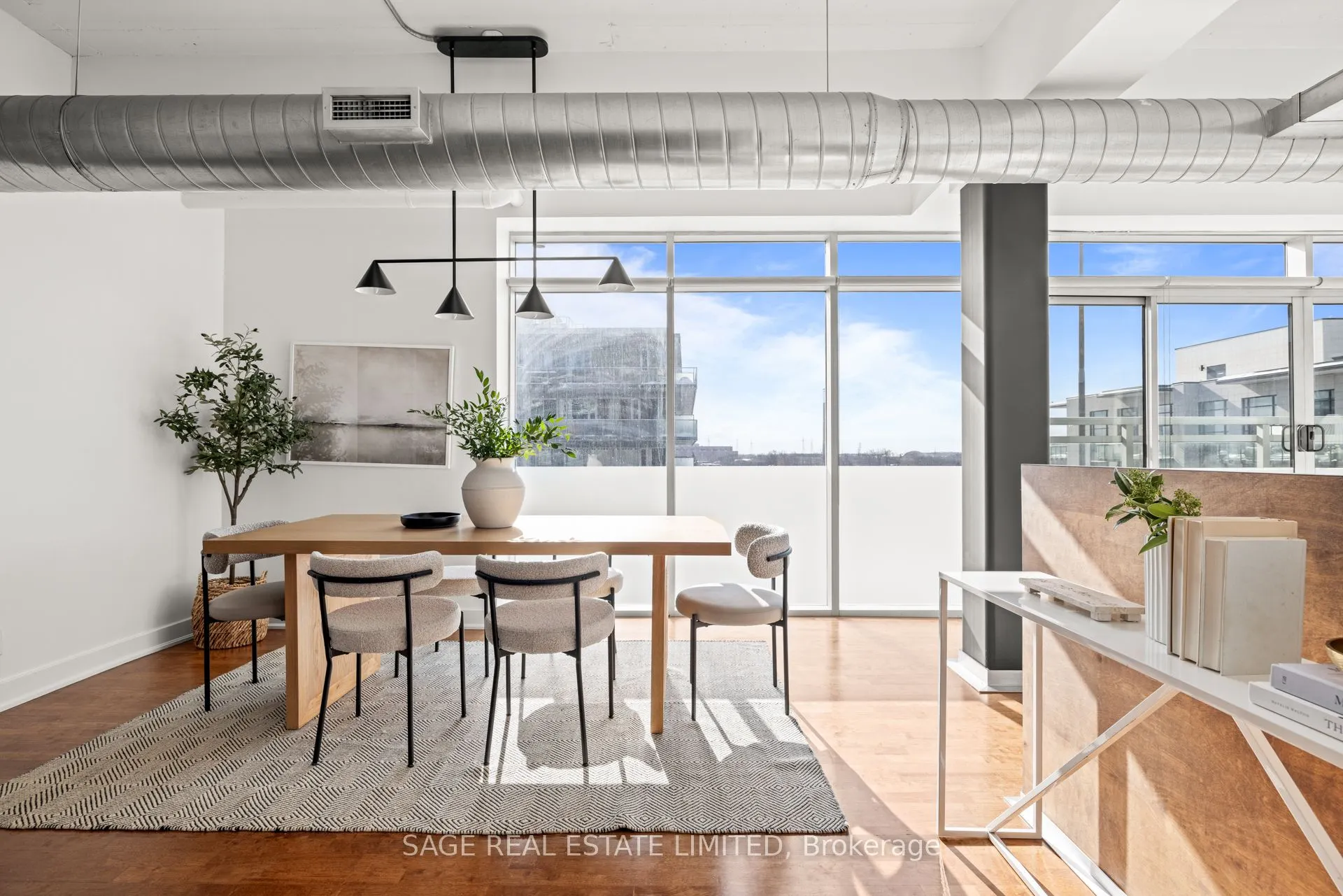 233 Carlaw Avenue #601