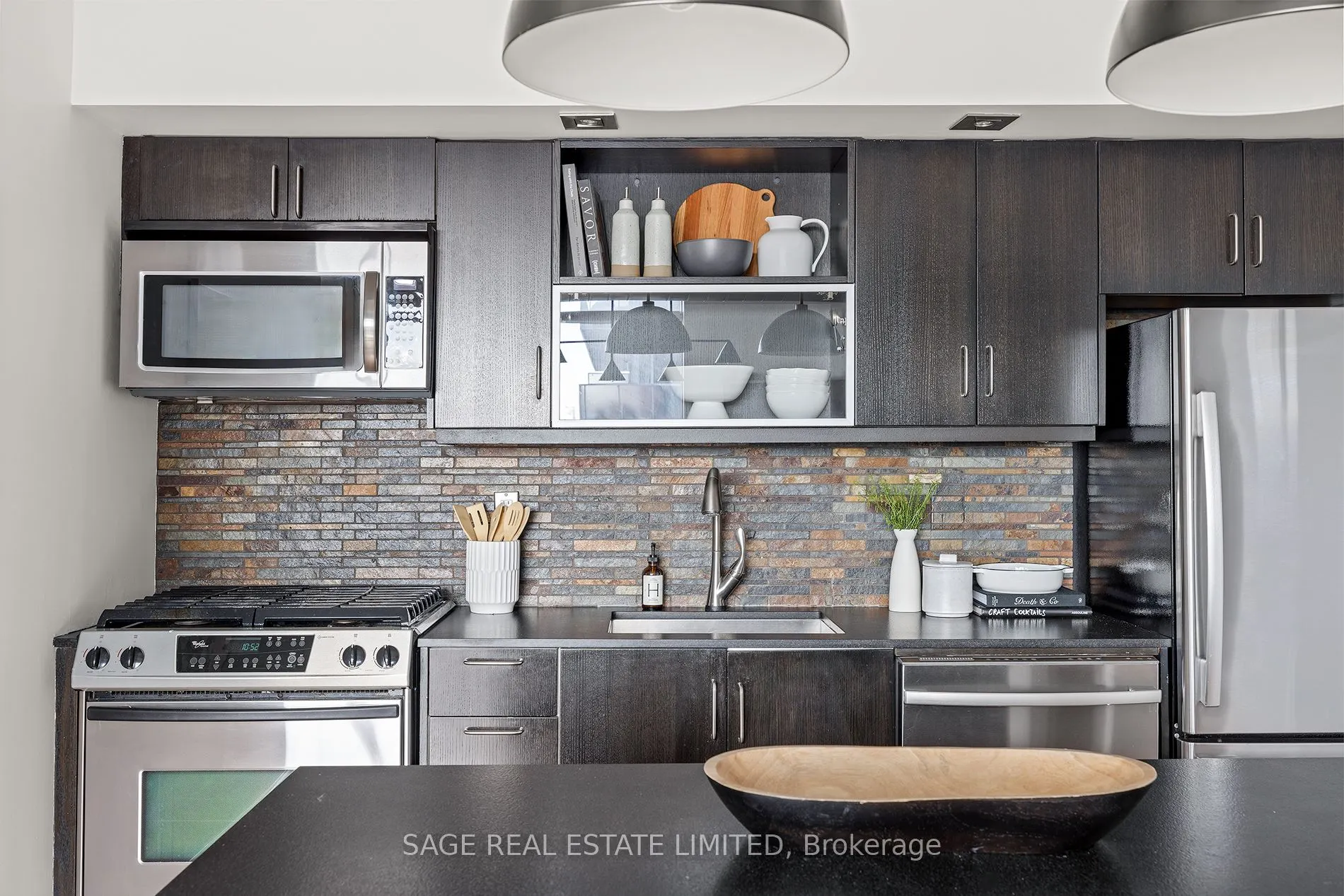 233 Carlaw Avenue #601