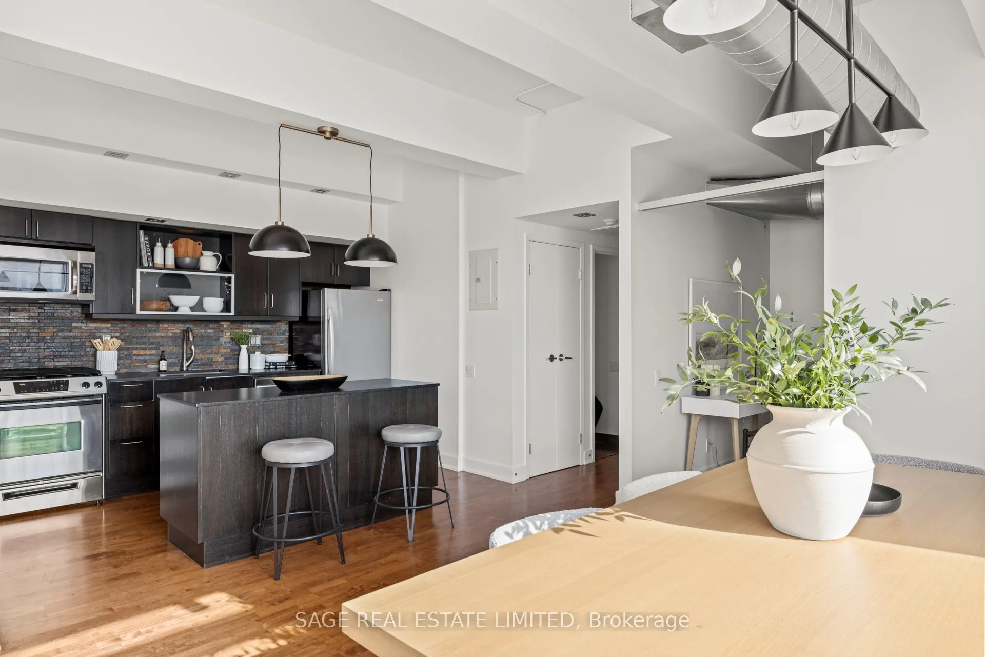 233 Carlaw Avenue #601