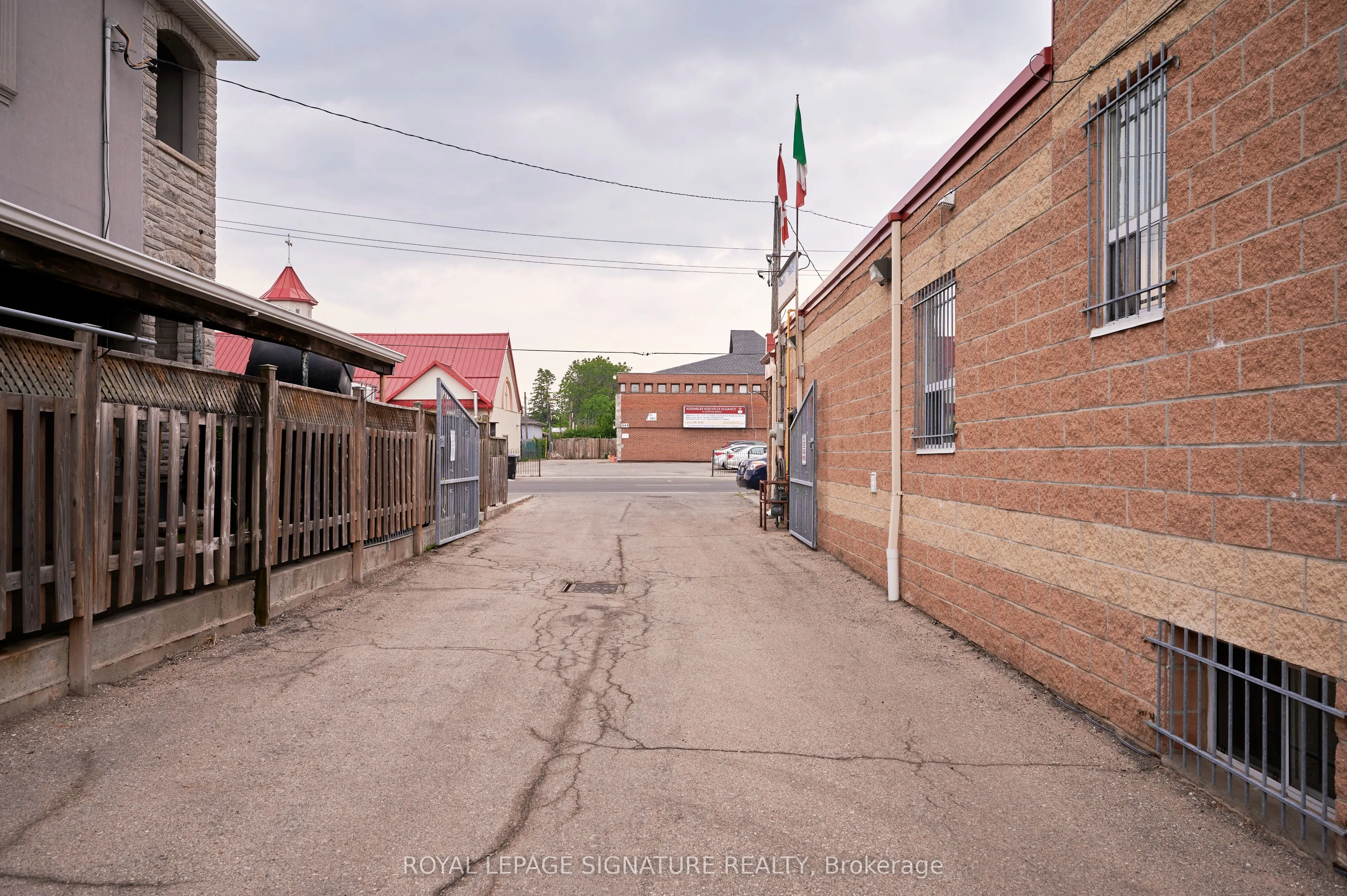 550 Danforth Road