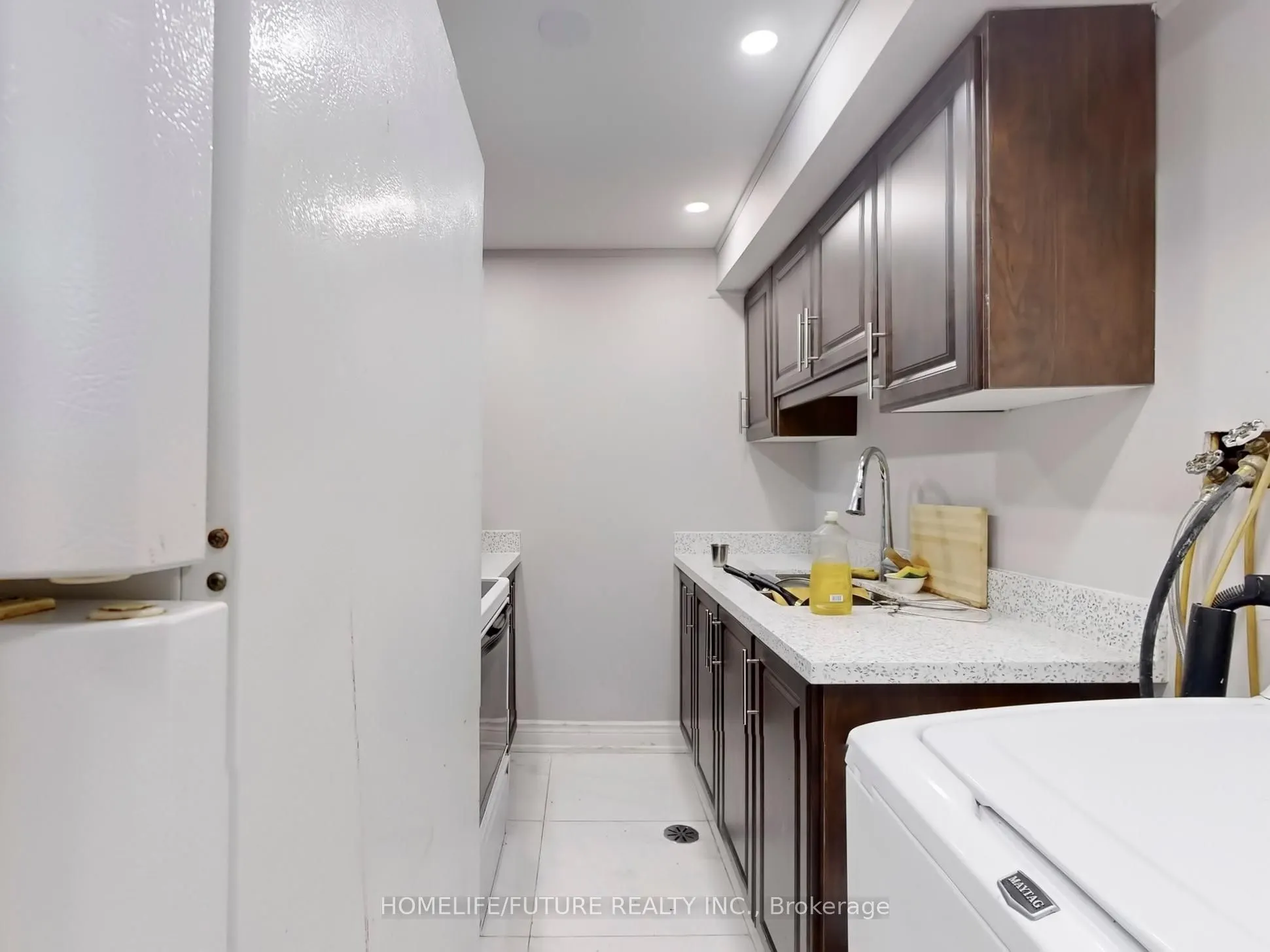 1500 Simcoe Street N
