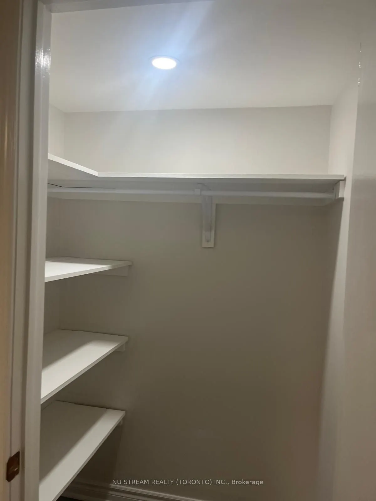 132 Heatherside Drive, #Basement