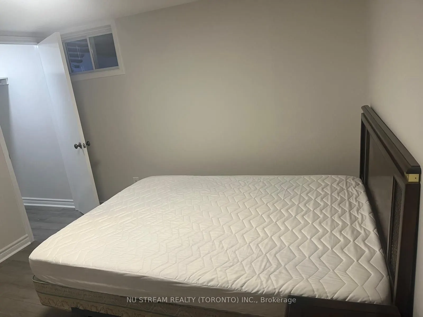 132 Heatherside Drive, #Basement