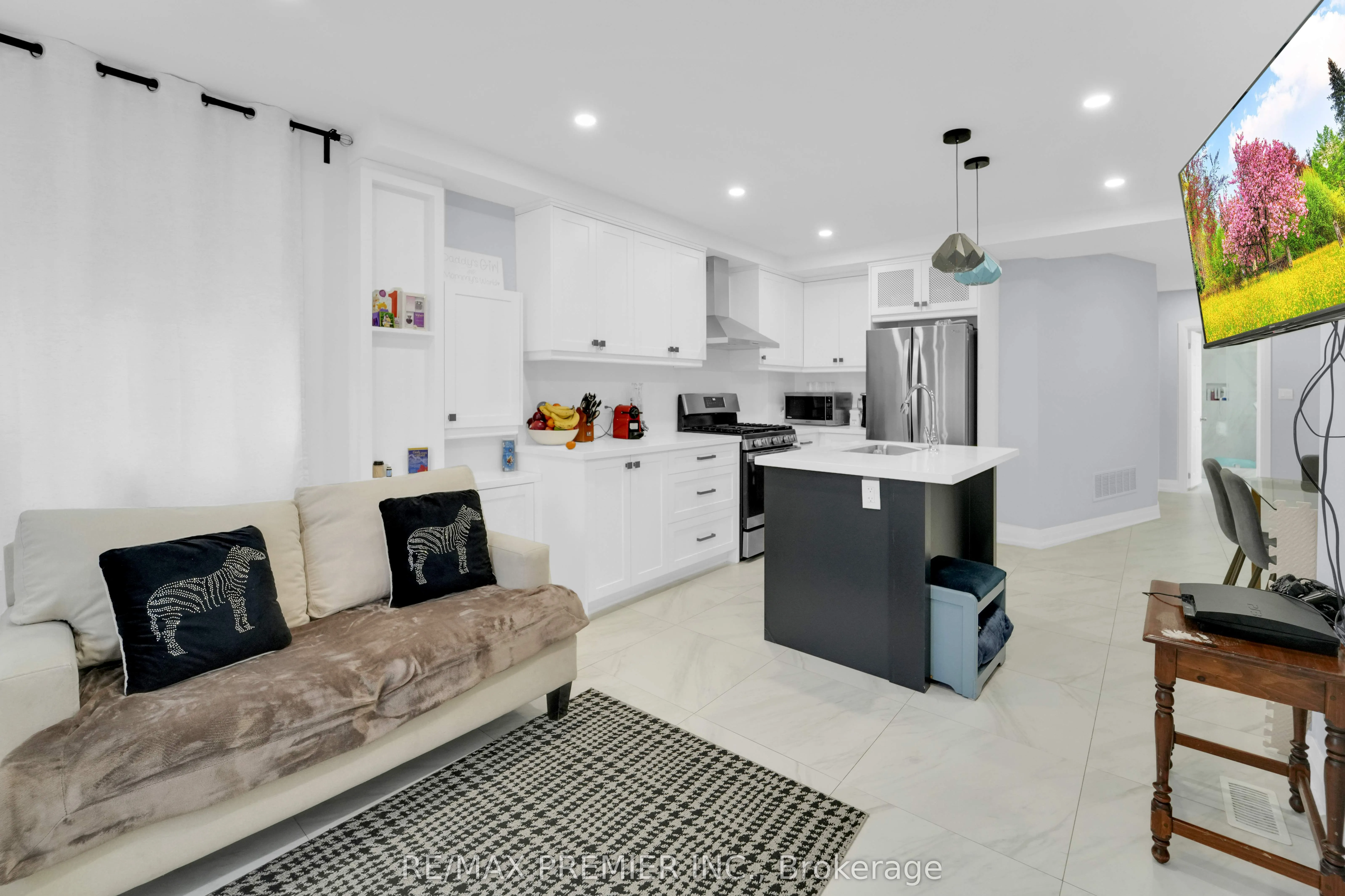 434 Victoria Park Avenue