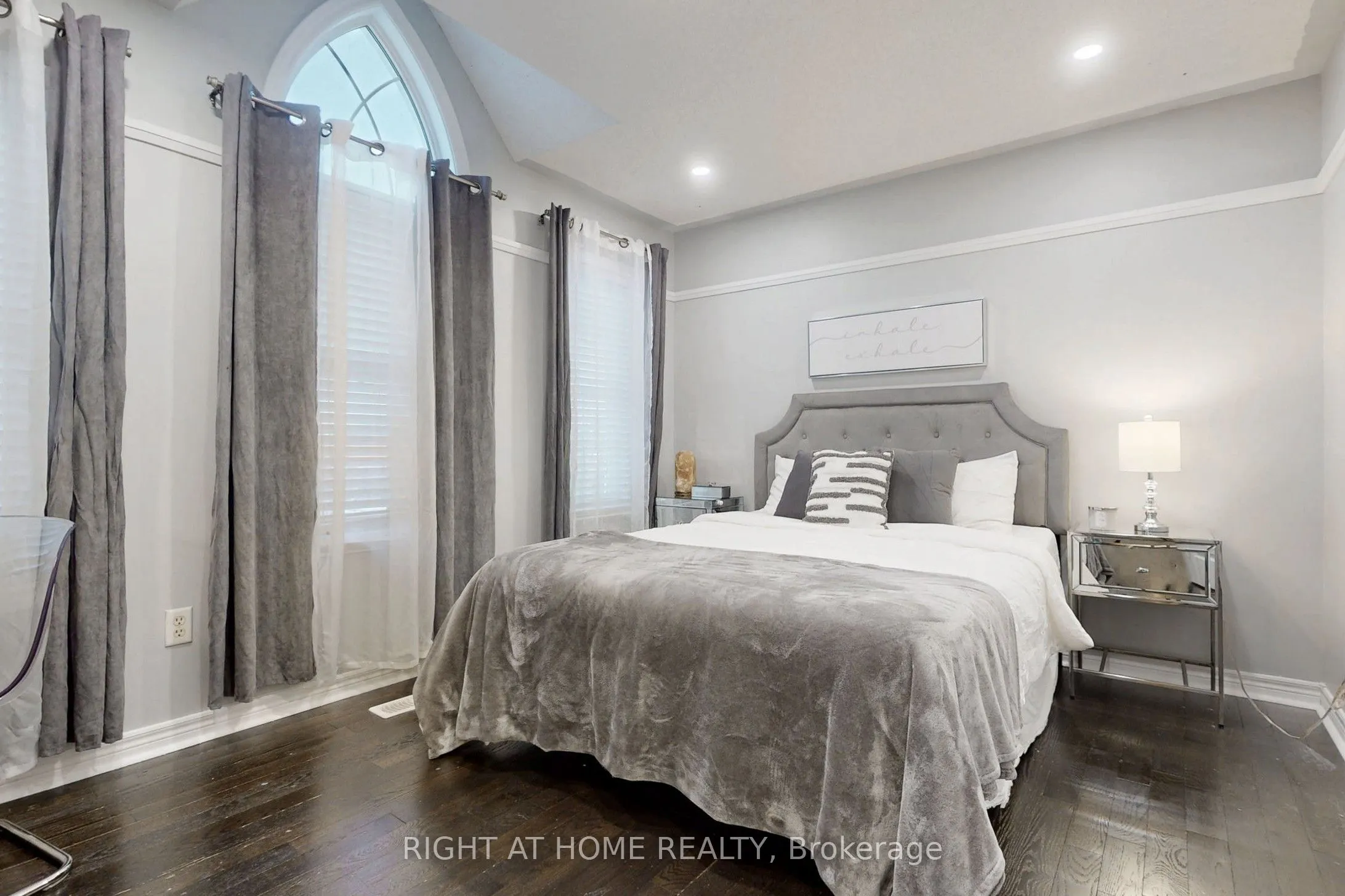 78 Middlecote Drive