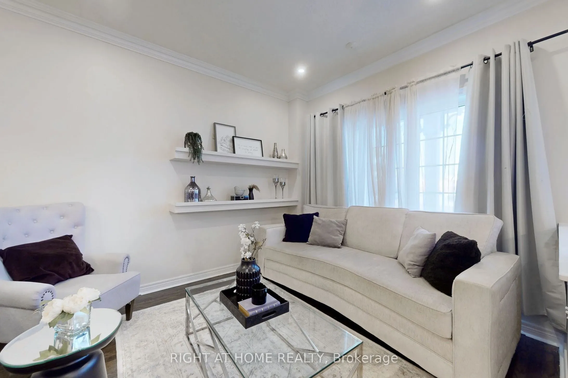 78 Middlecote Drive