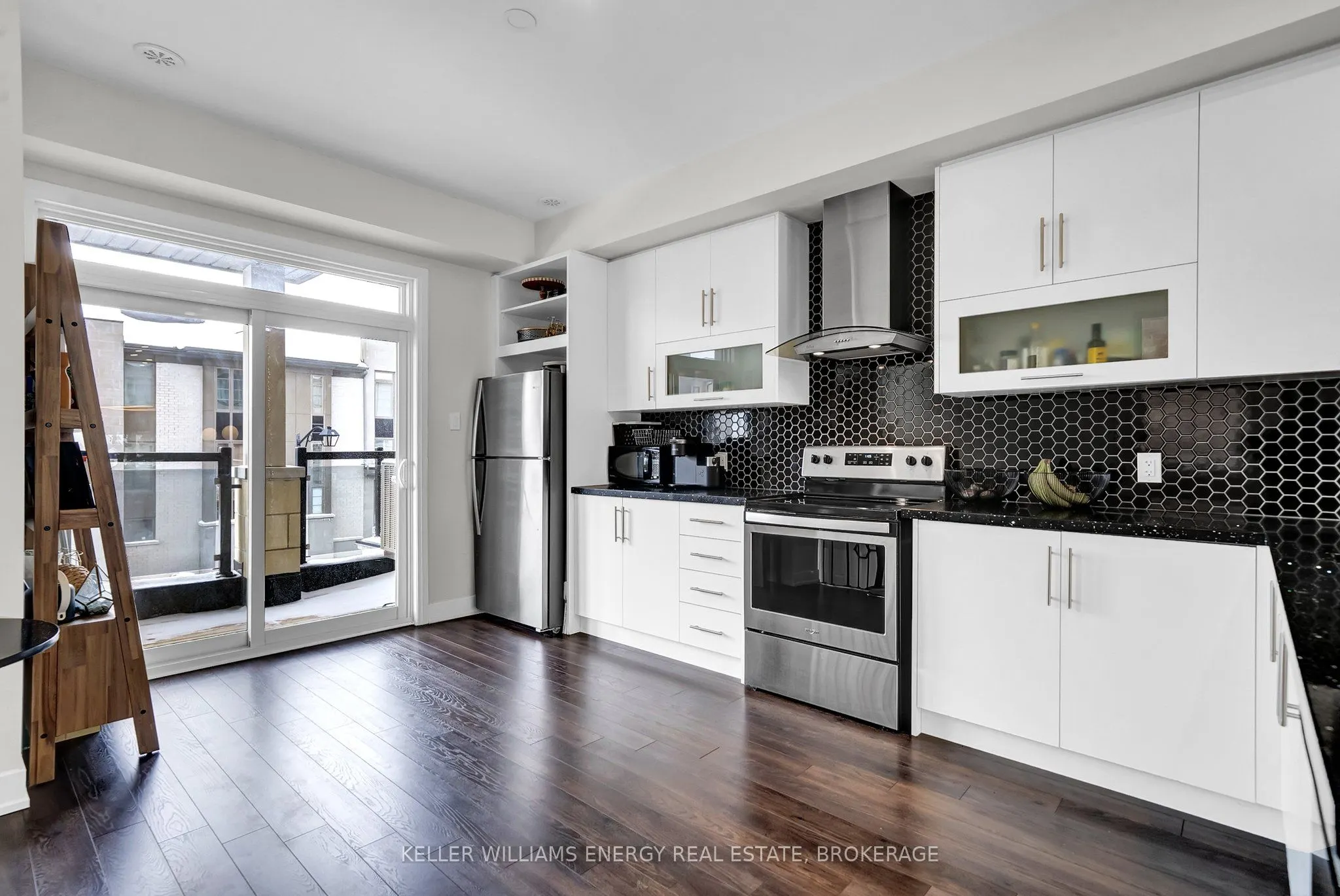 15 Shawfield Way, #83