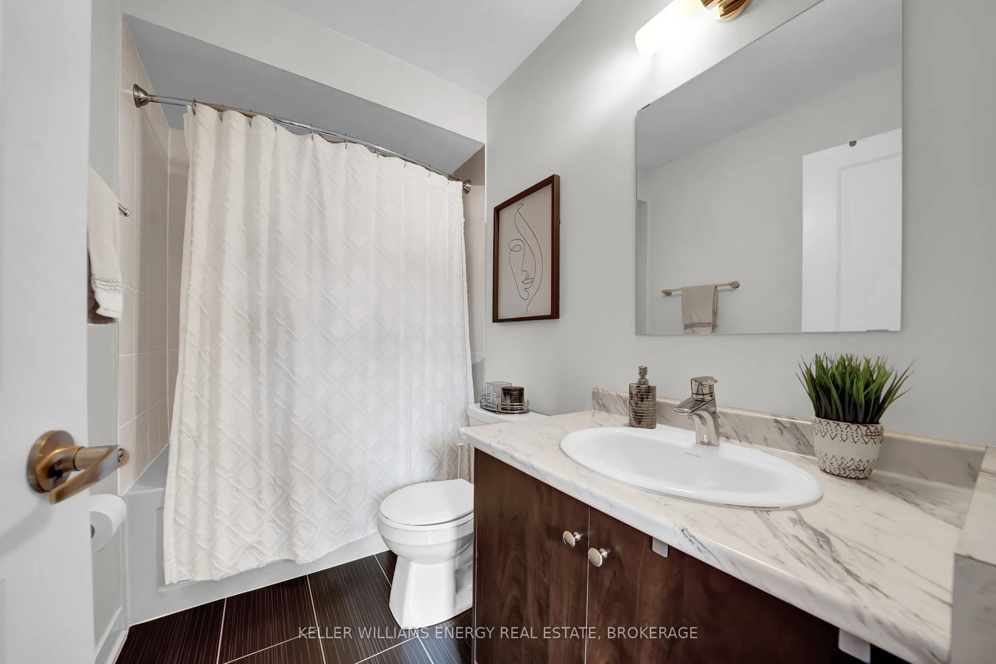15 Shawfield Way, #83