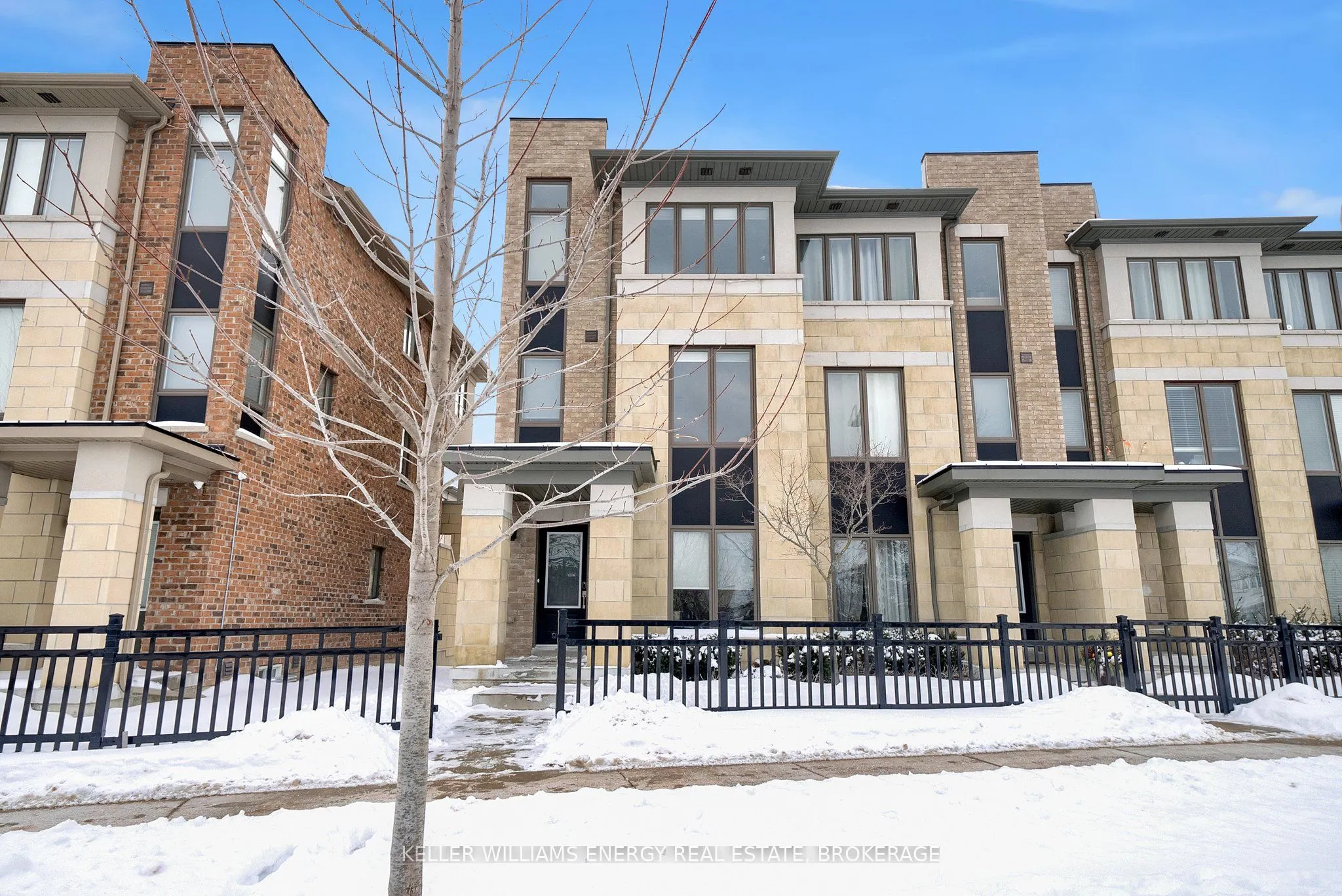 15 Shawfield Way, #83