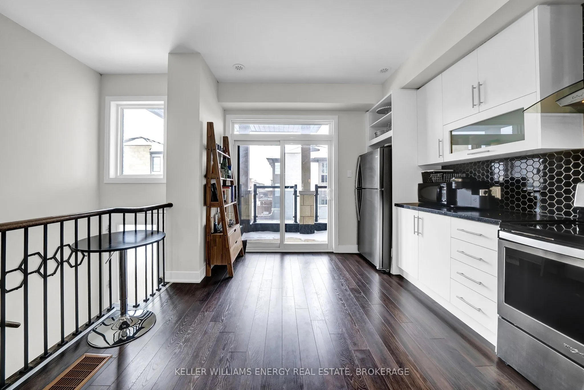 15 Shawfield Way, #83