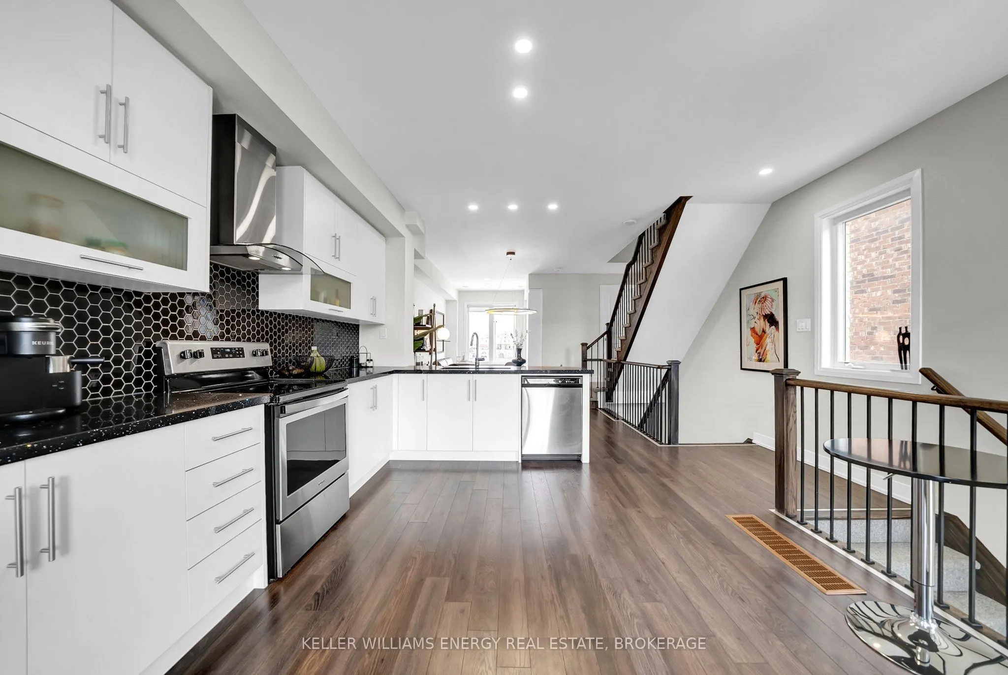 15 Shawfield Way, #83