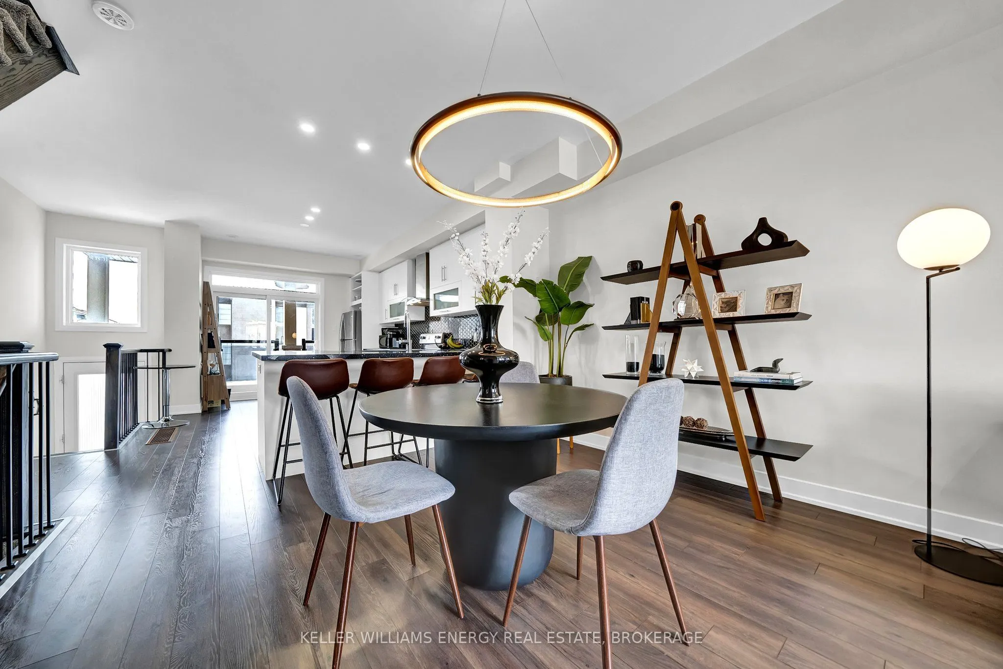 15 Shawfield Way, #83