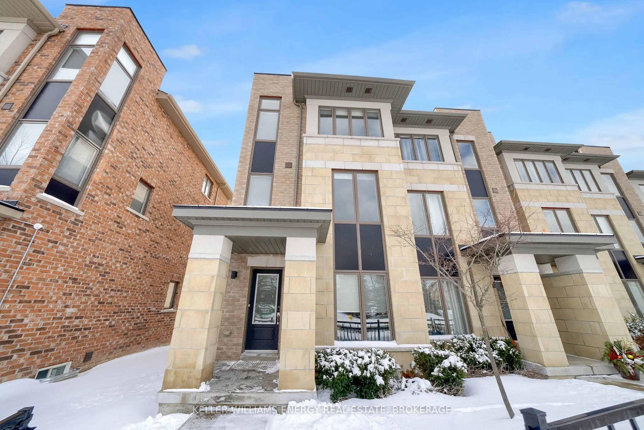 15 Shawfield Way, #83
