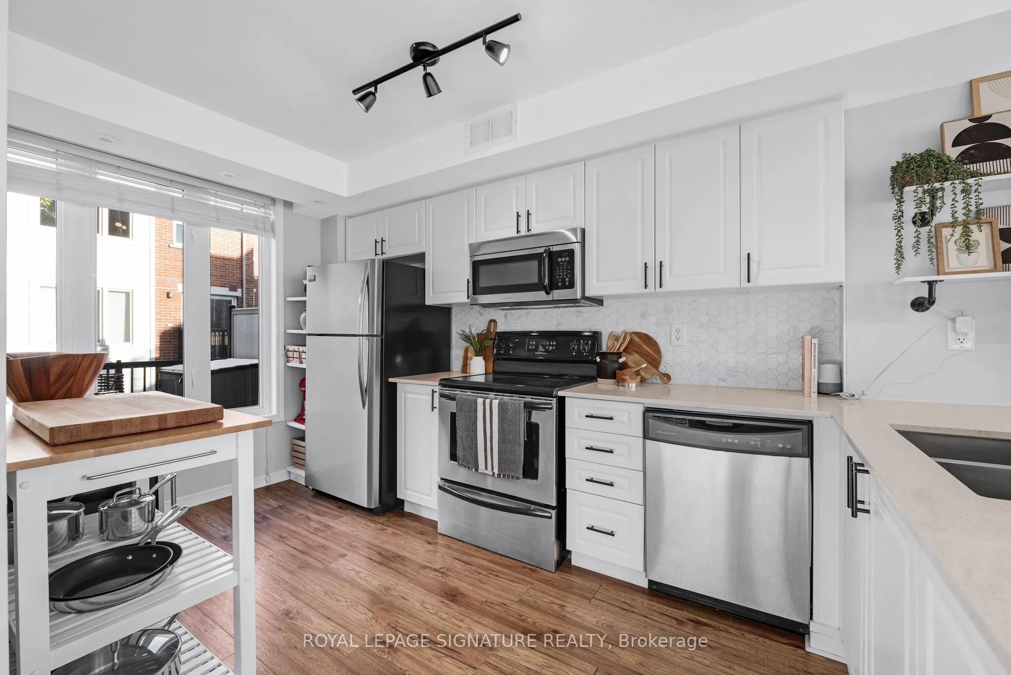 22 Frances Loring Lane, #1
