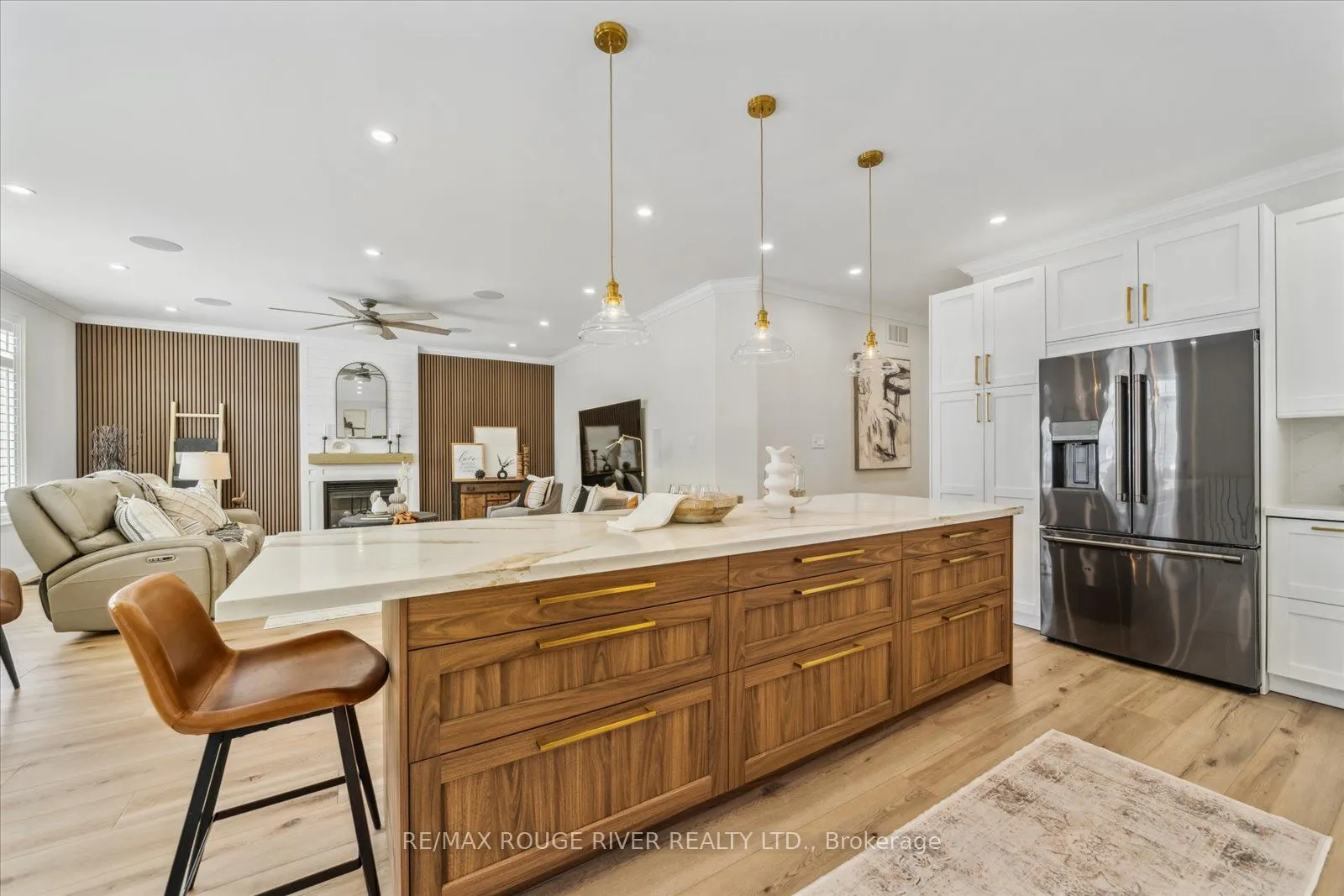 448 West Scugog Lane