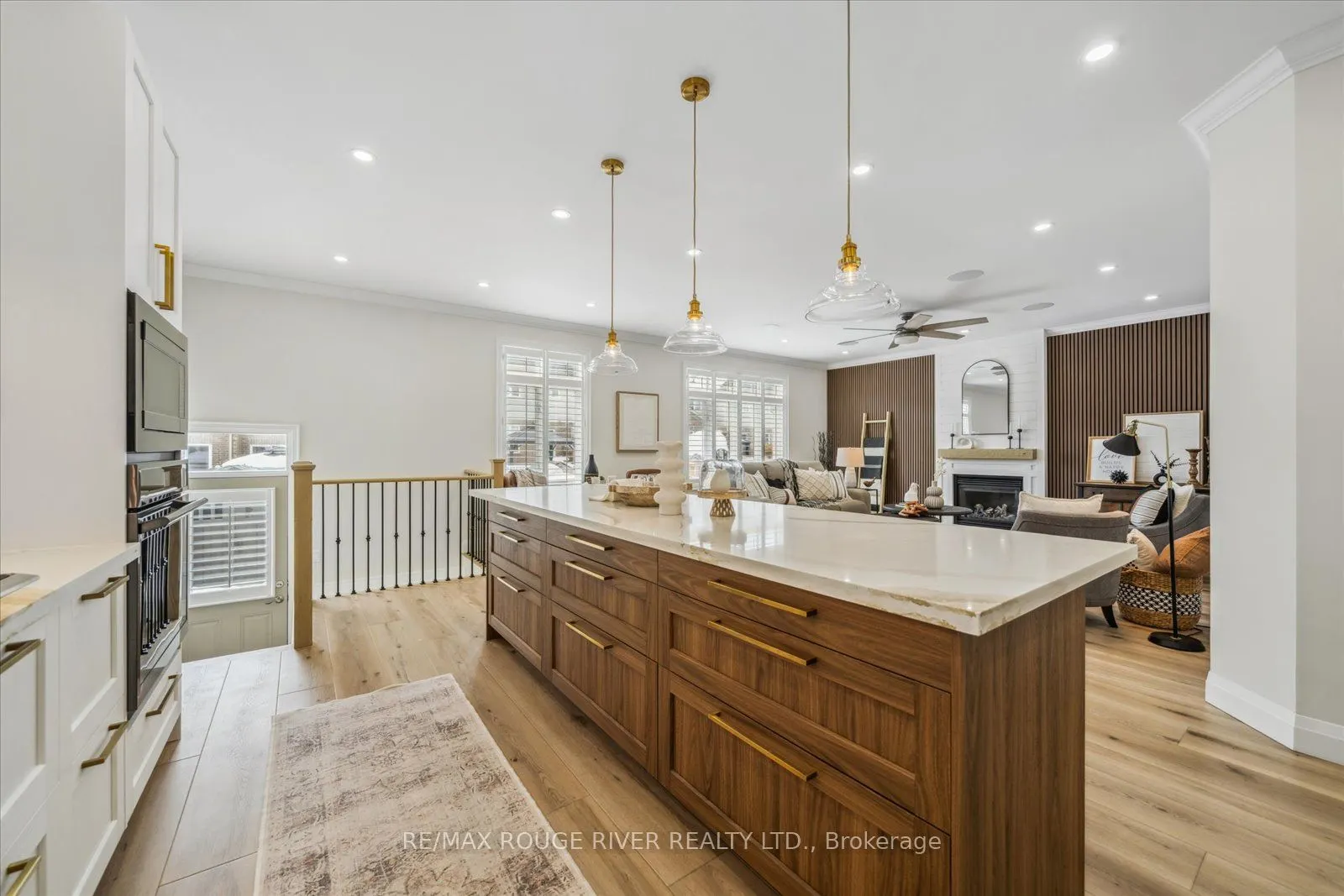 448 West Scugog Lane