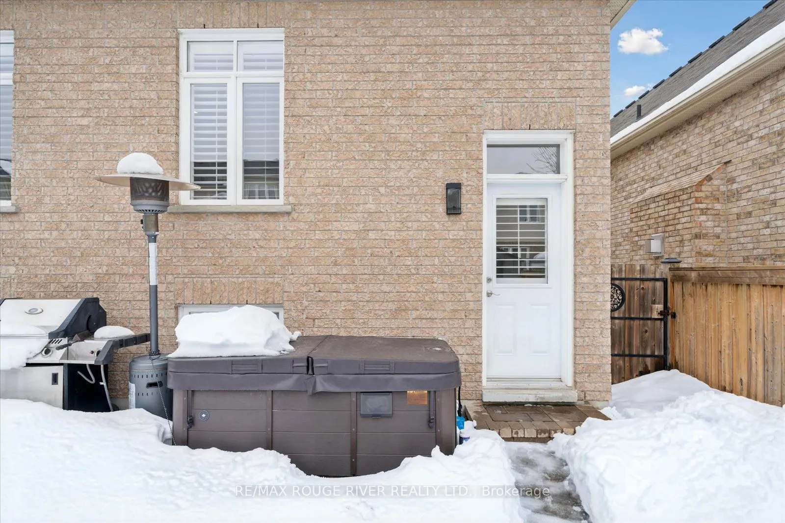 448 West Scugog Lane