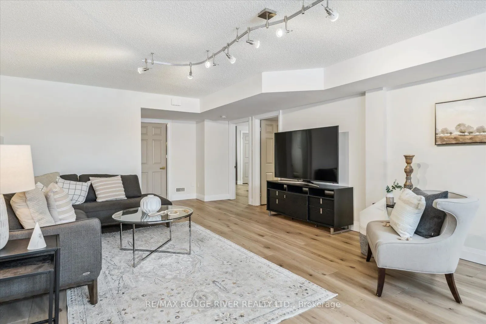 448 West Scugog Lane