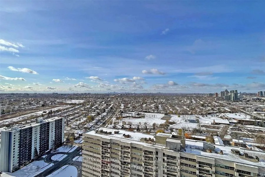 30 Meadowglen Place #502