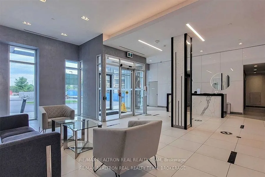 30 Meadowglen Place #502