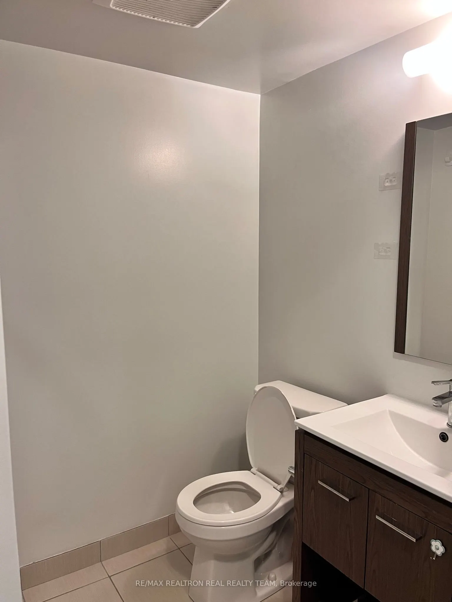 30 Meadowglen Place #502