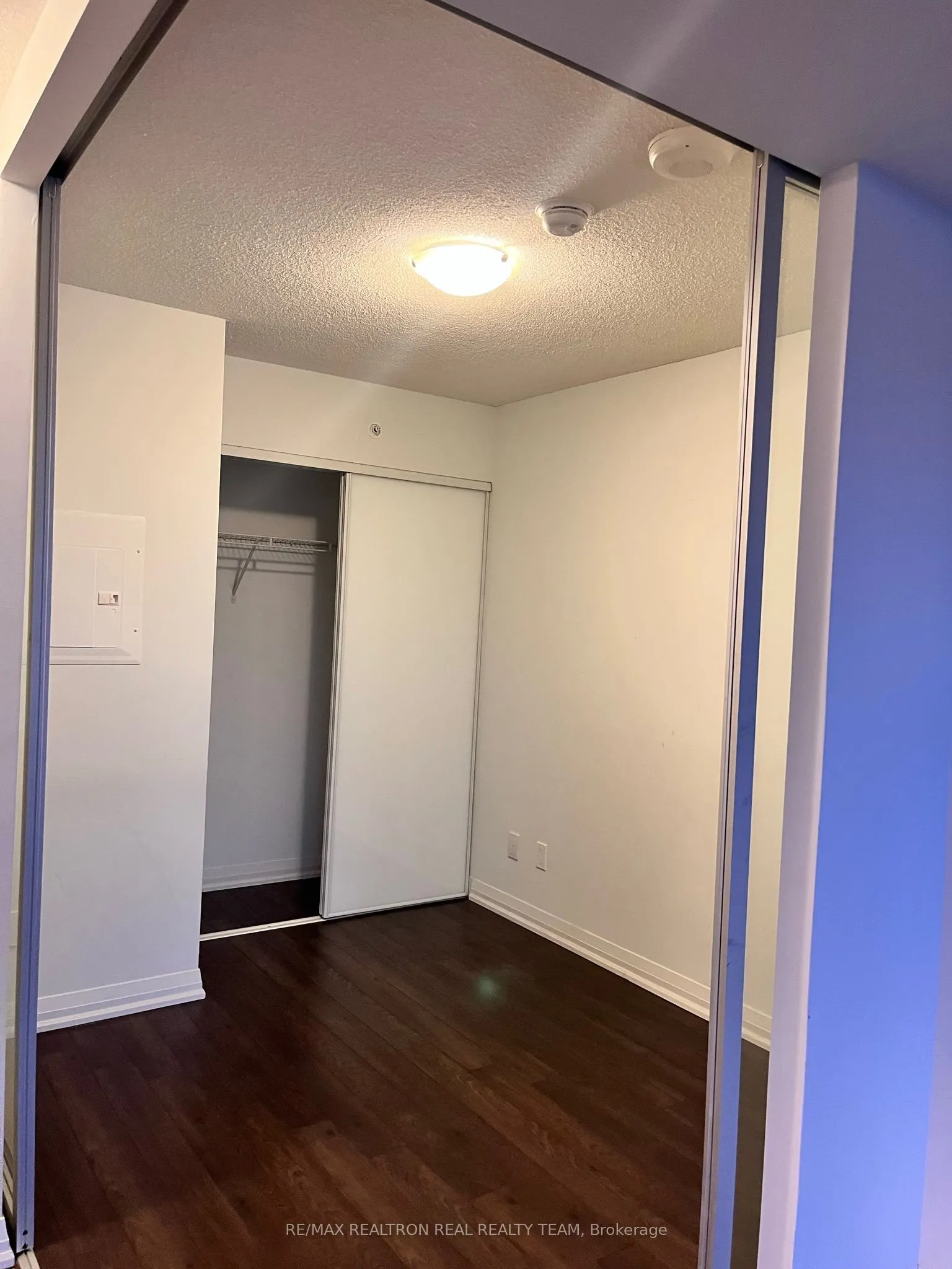 30 Meadowglen Place #502