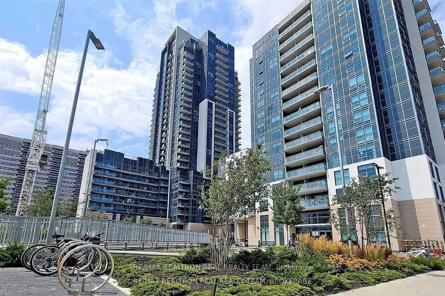 30 Meadowglen Place #502