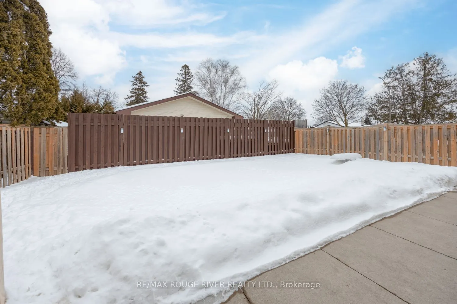 90 Cayuga Avenue