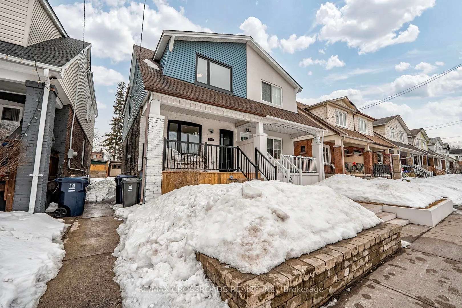 548 Glebeholme Boulevard